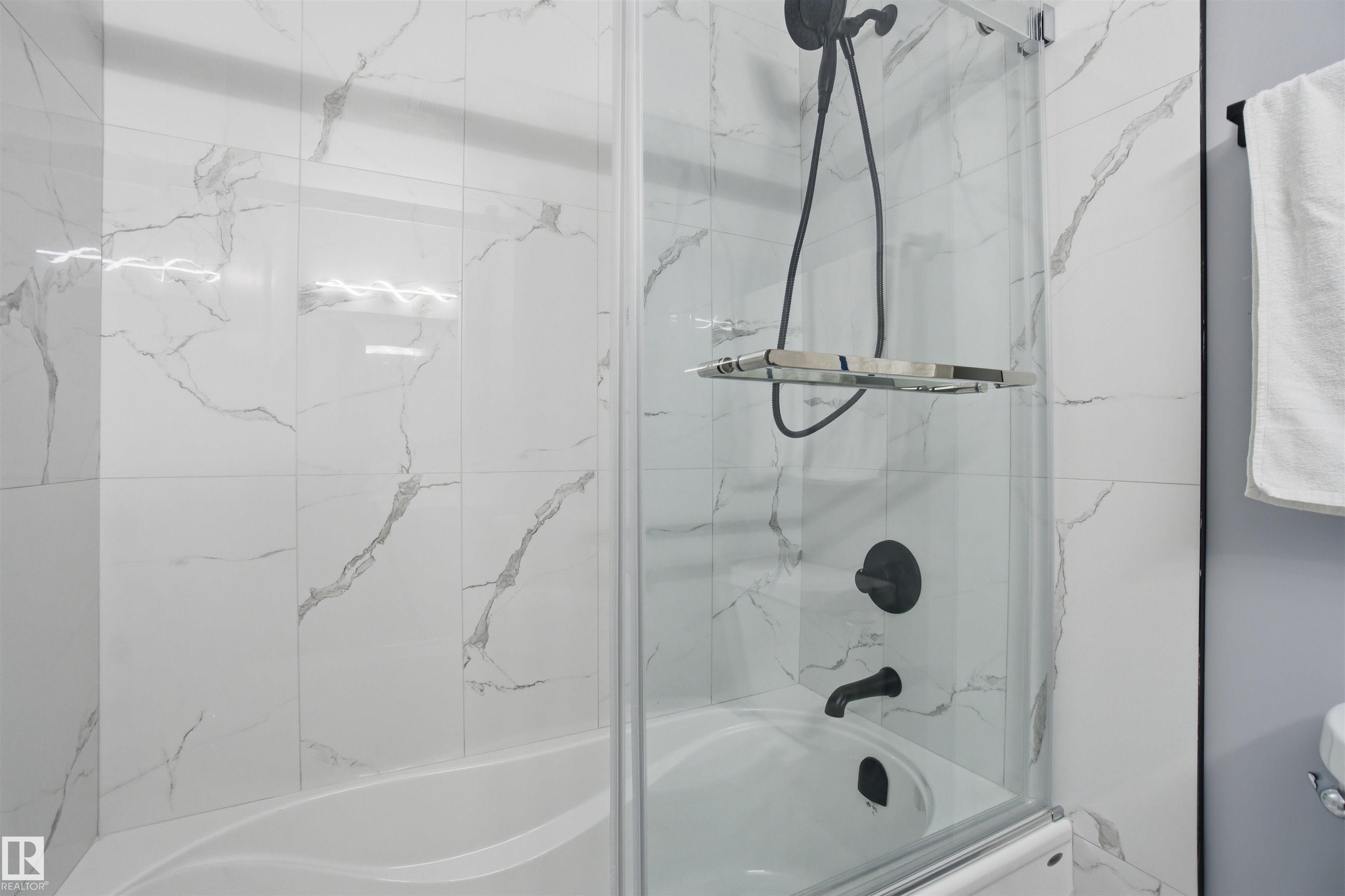 Photo 33 at 5208 90 Avenue NW, Ottewell, Edmonton