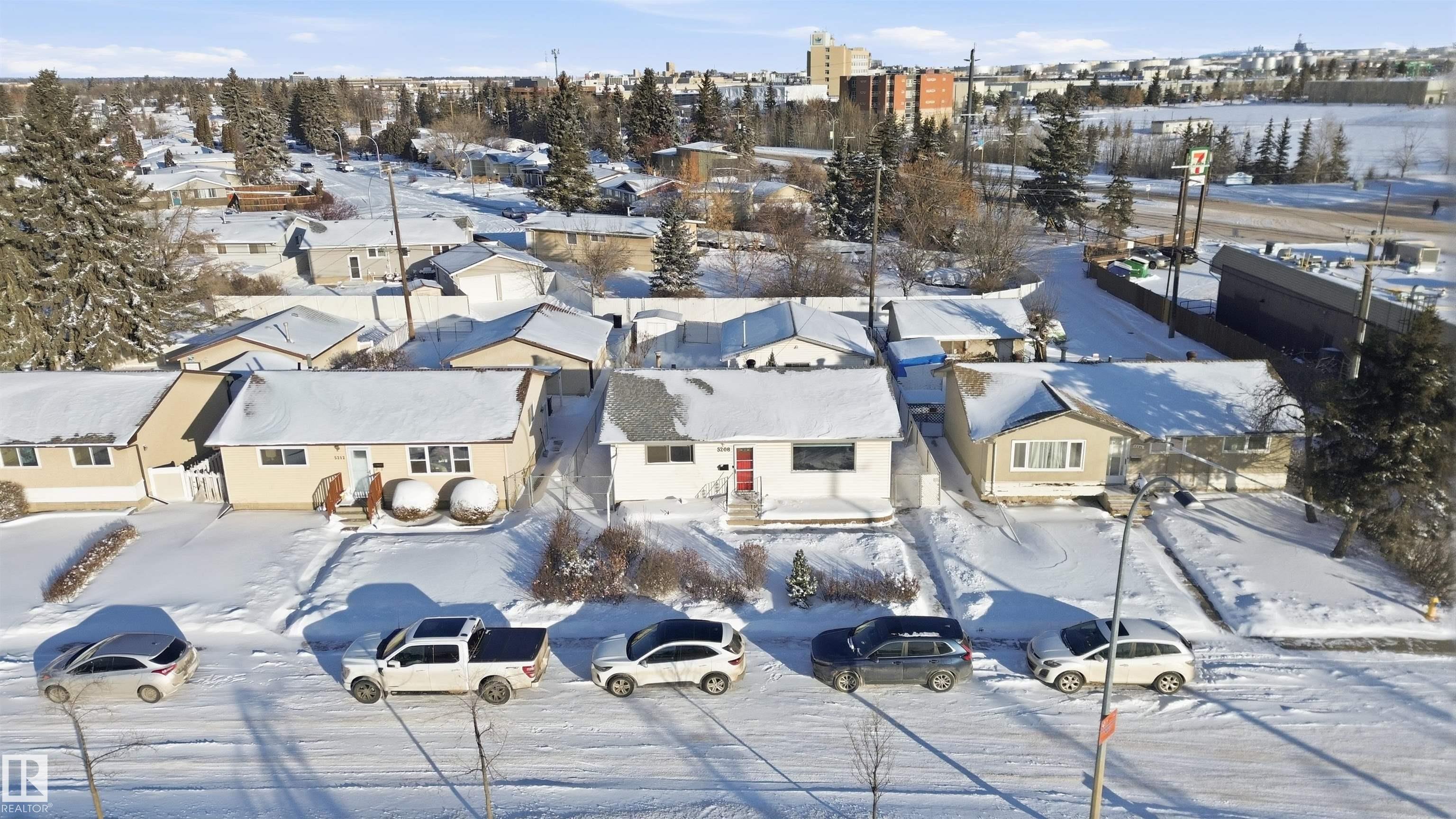 Photo 8 at 5208 90 Avenue NW, Ottewell, Edmonton