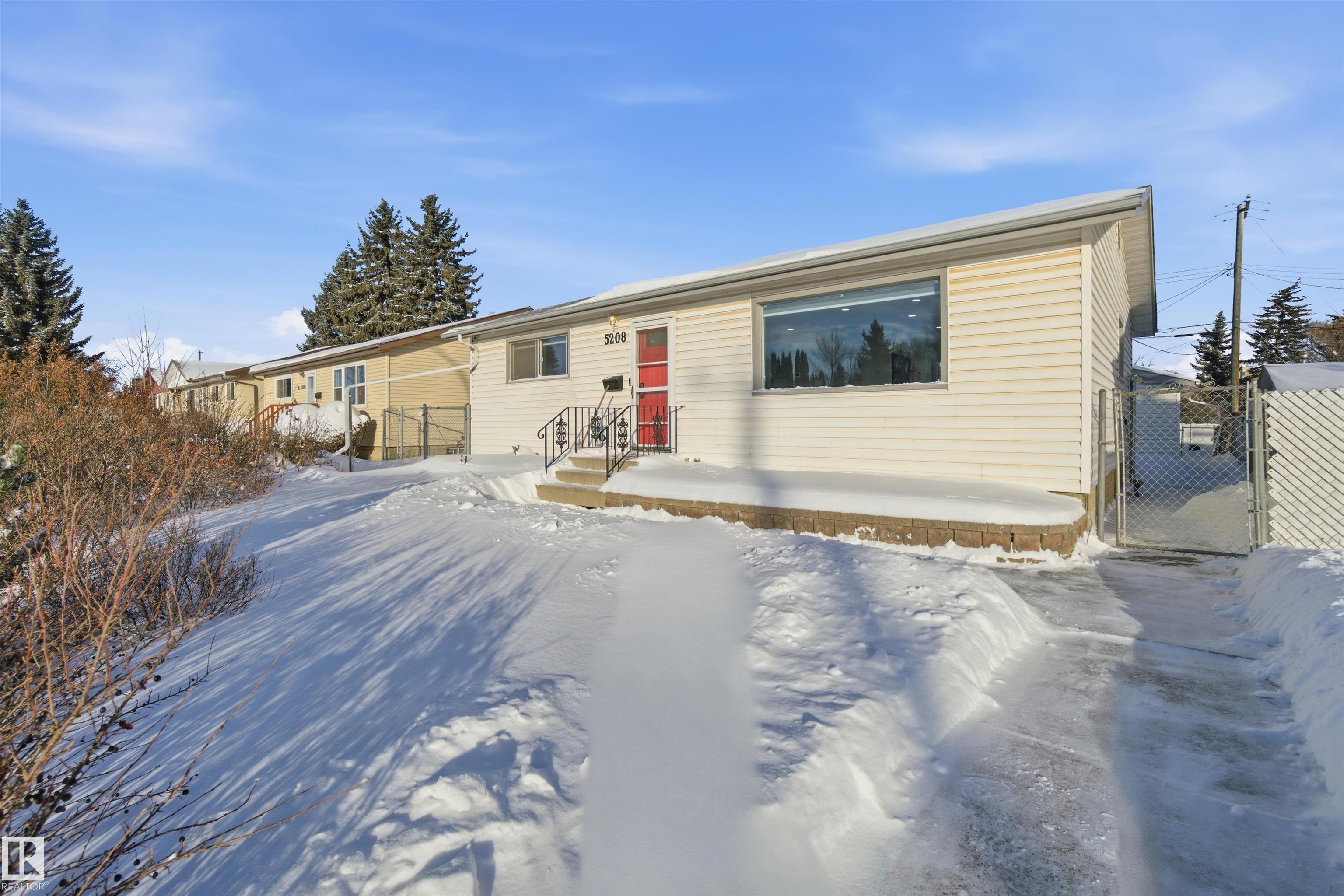 Photo 9 at 5208 90 Avenue NW, Ottewell, Edmonton