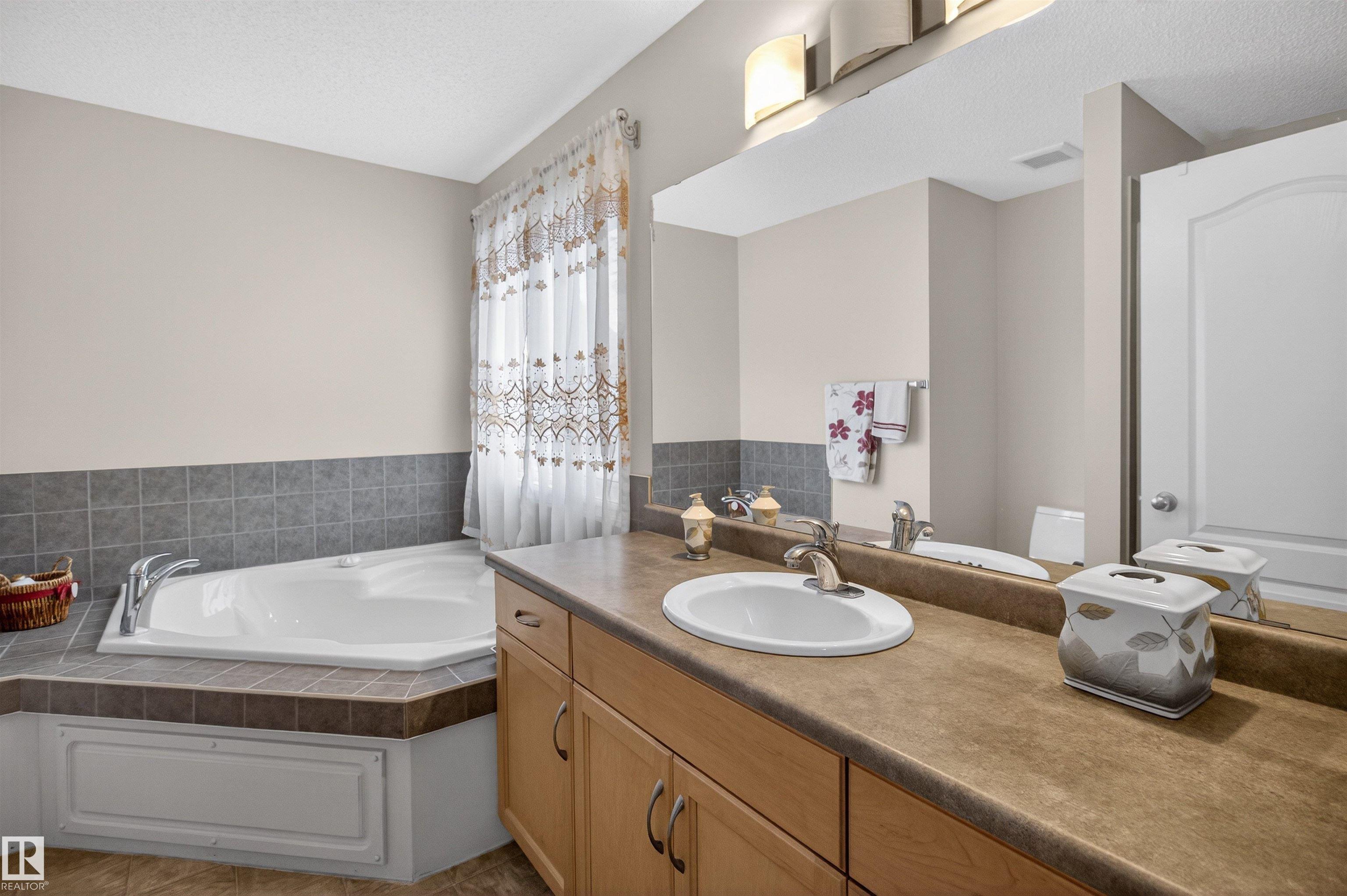 Photo 39 at 20707 56 Avenue NW, The Hamptons, Edmonton