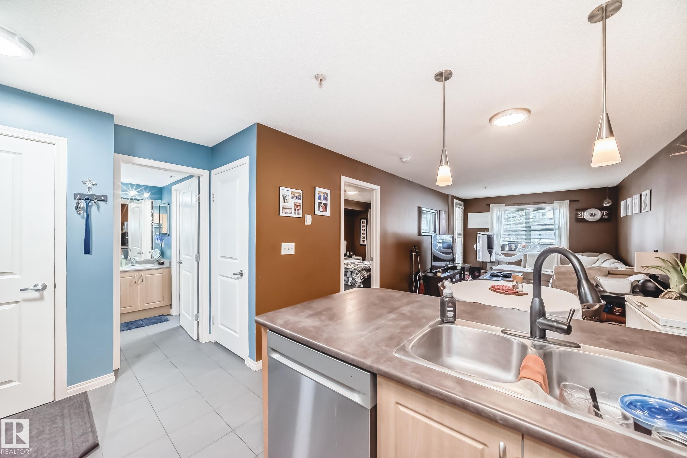 Photo 9 at 104 - 11449 Ellerslie Road SW, Rutherford, Edmonton