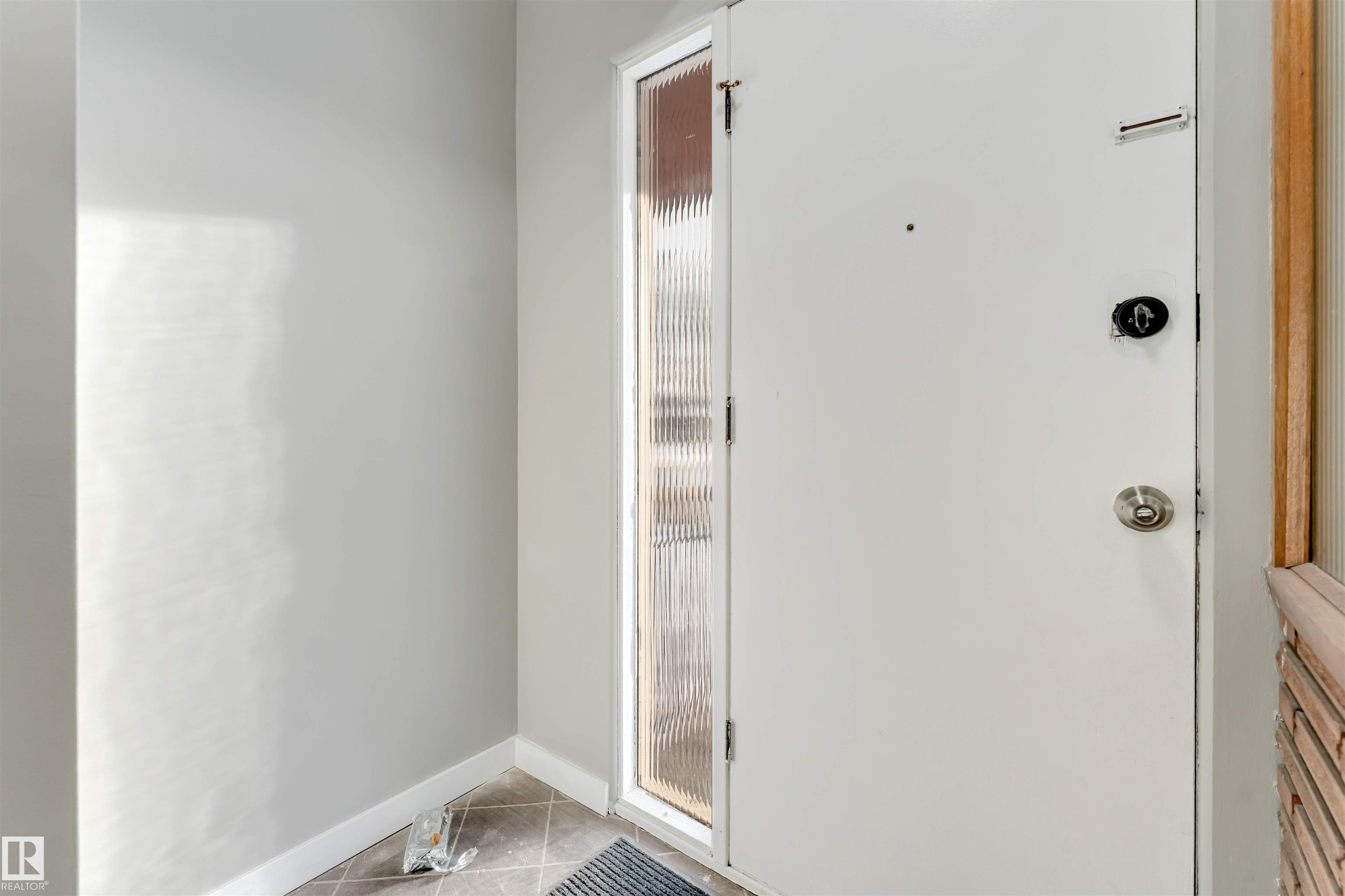 Photo 16 at 12202 45 Street NW, Bergman, Edmonton