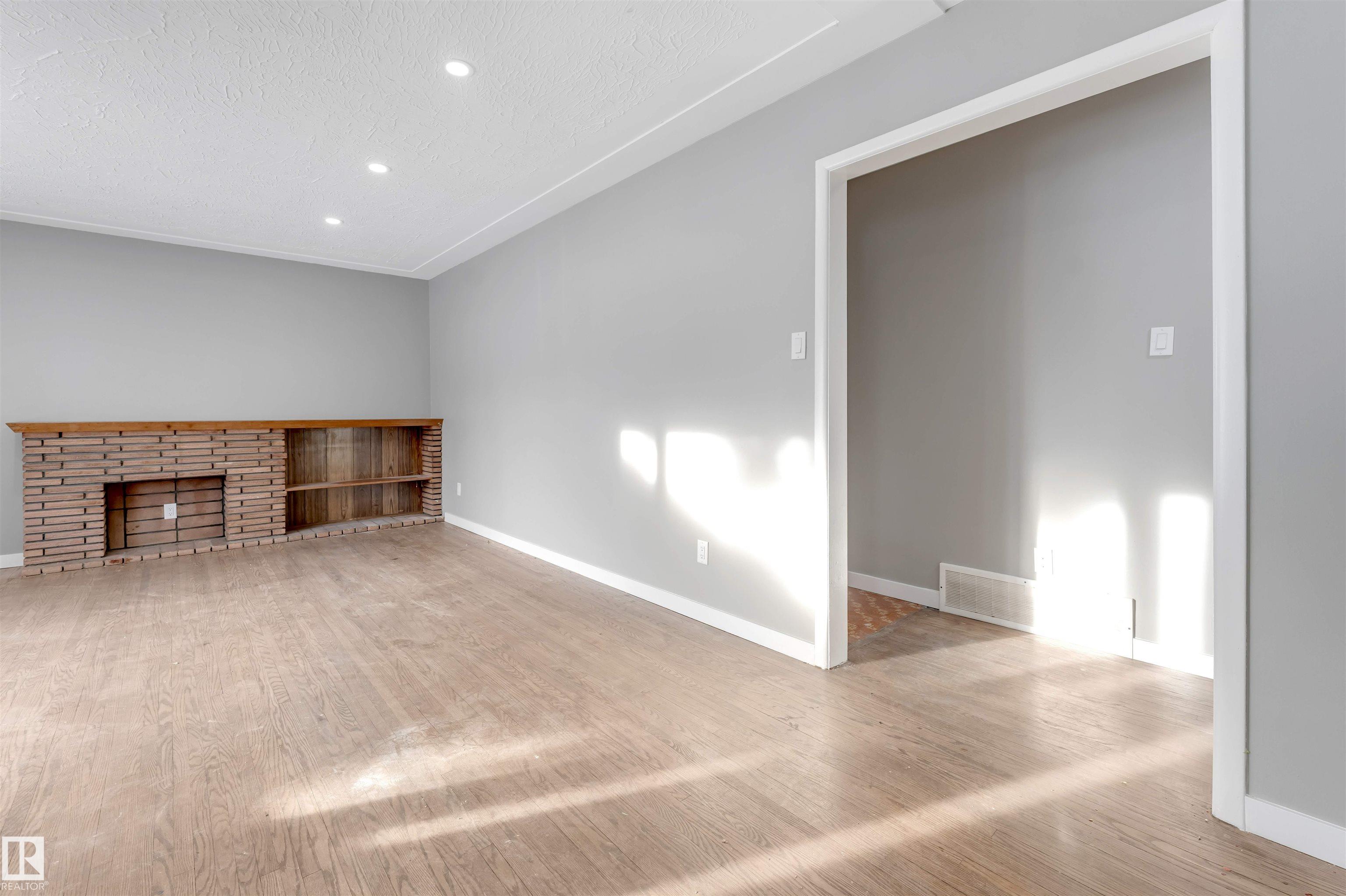 Photo 17 at 12202 45 Street NW, Bergman, Edmonton