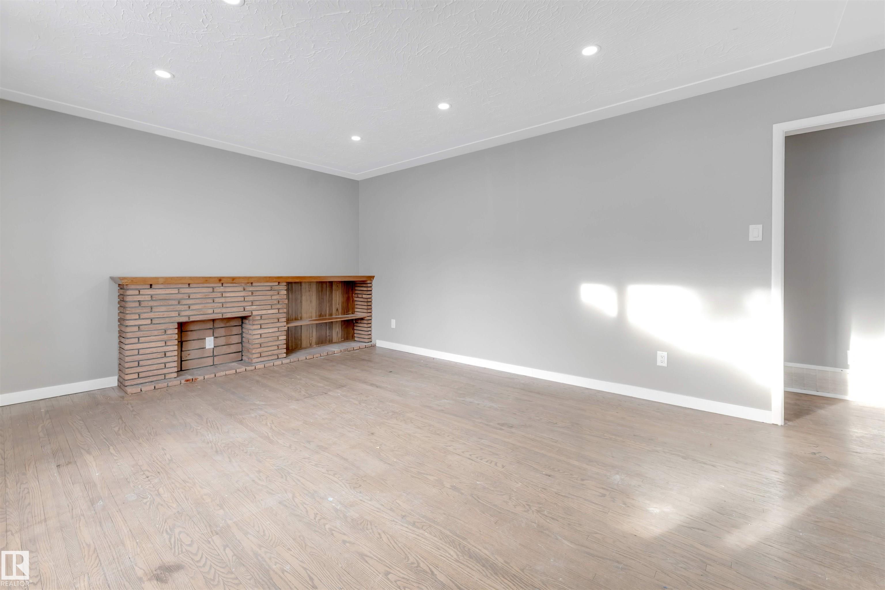 Photo 21 at 12202 45 Street NW, Bergman, Edmonton