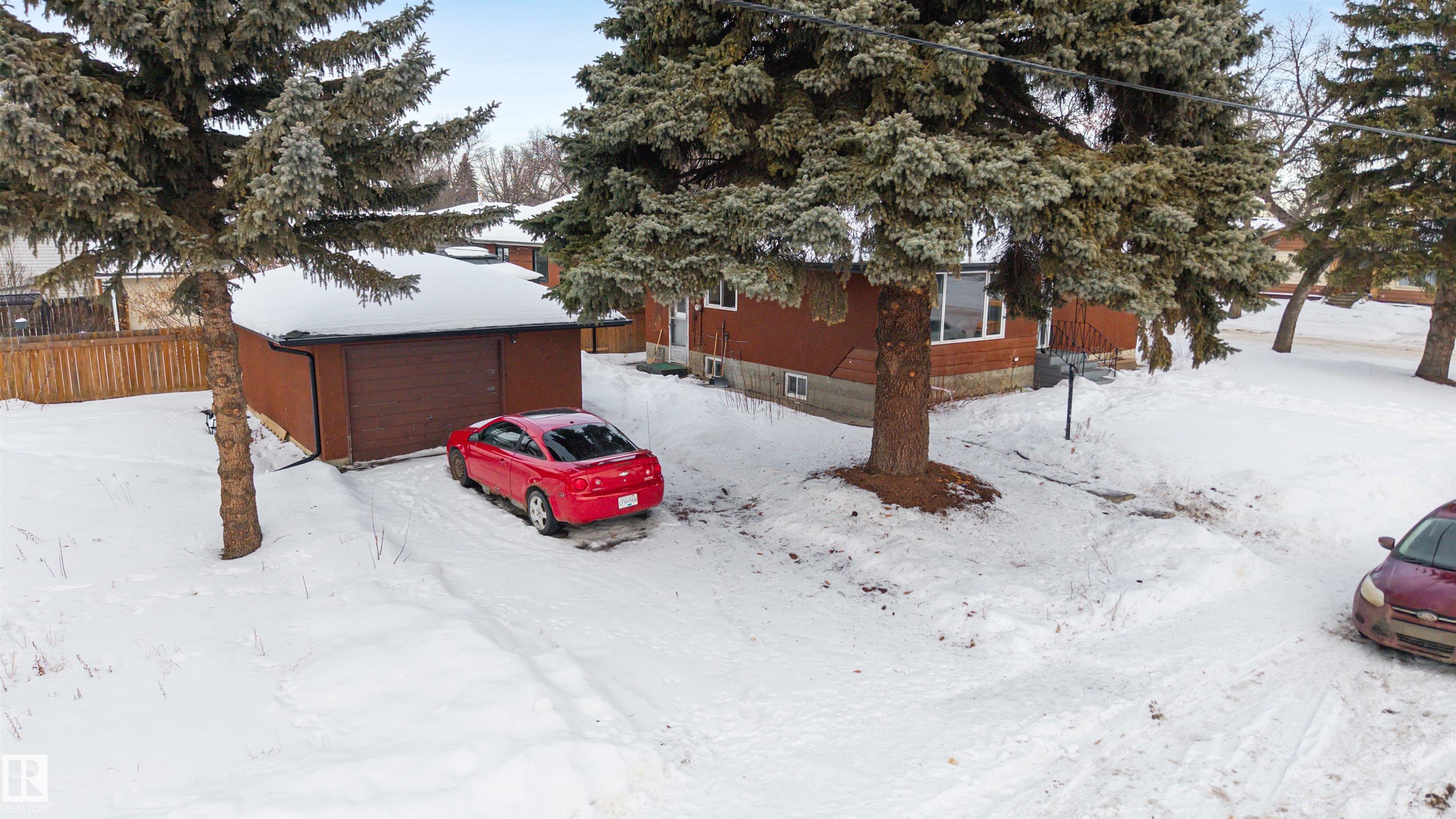 Photo 10 at 12202 45 Street NW, Bergman, Edmonton