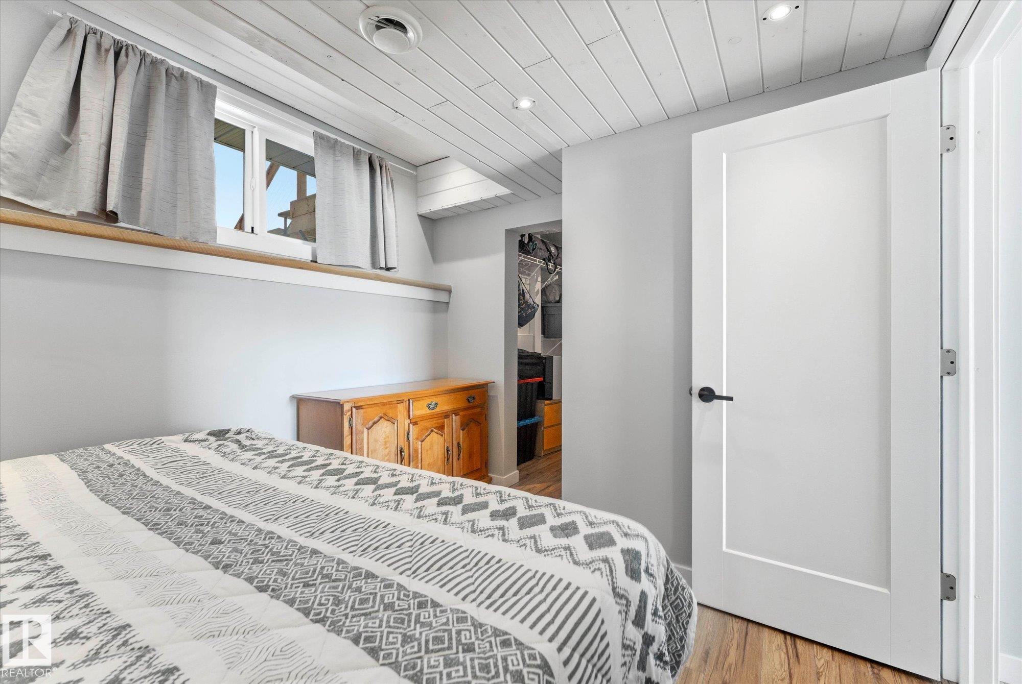 Photo 24 at 75 Lakeshore Av South View, South View, Rural Lac Ste. Anne County