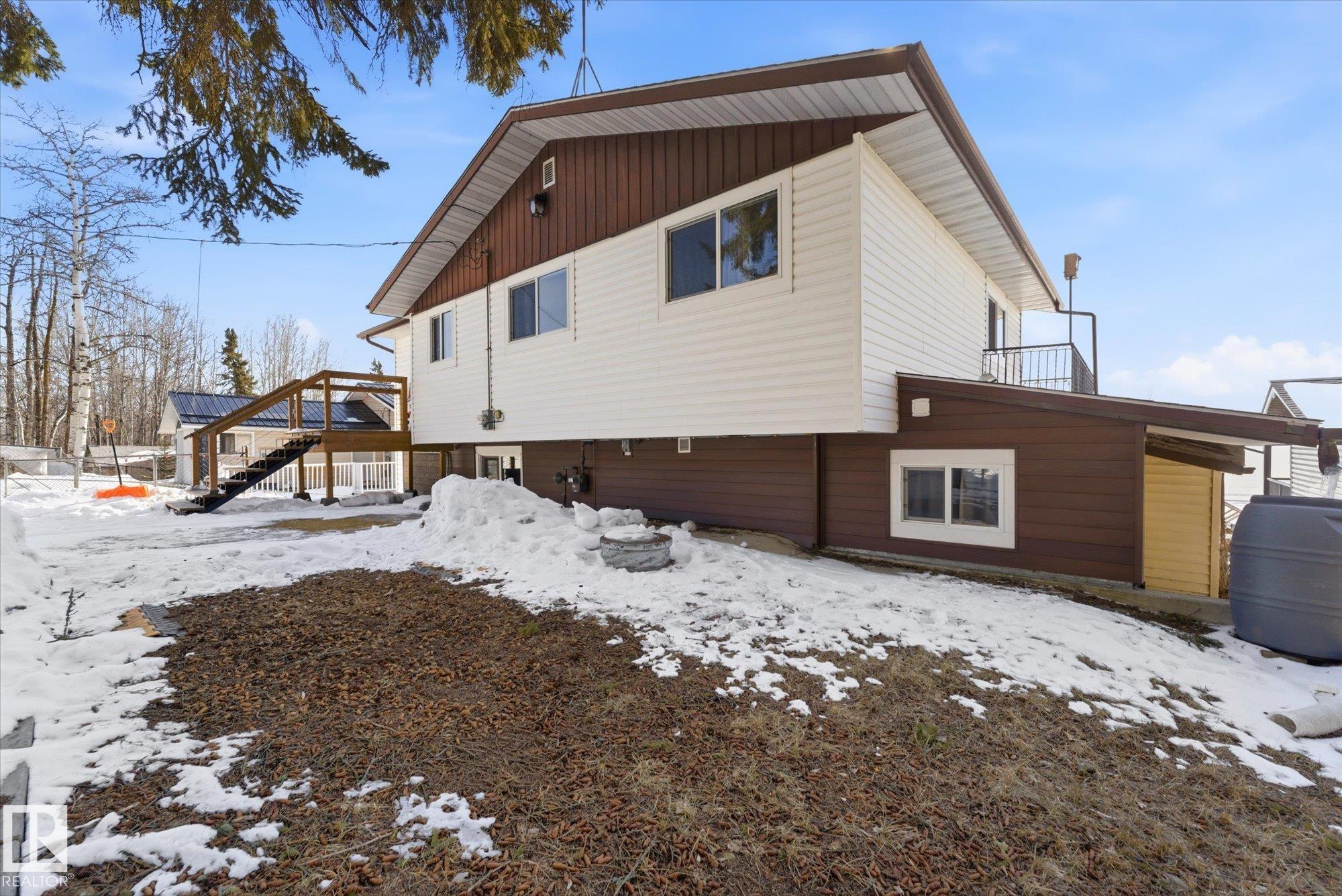 Photo 10 at 75 Lakeshore Av South View, South View, Rural Lac Ste. Anne County