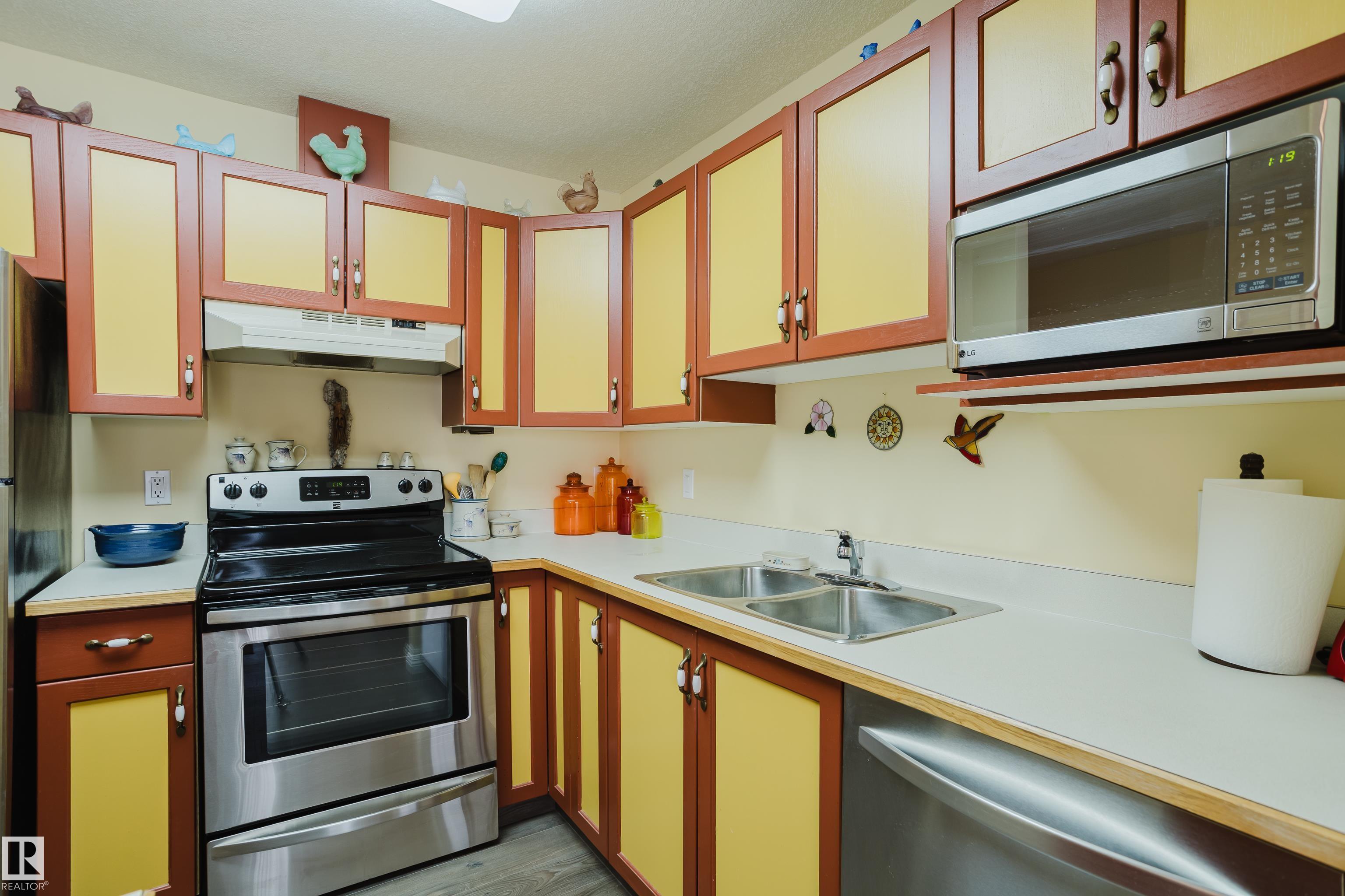 Photo 12 at 25 - 9926 80 Avenue NW, Ritchie, Edmonton