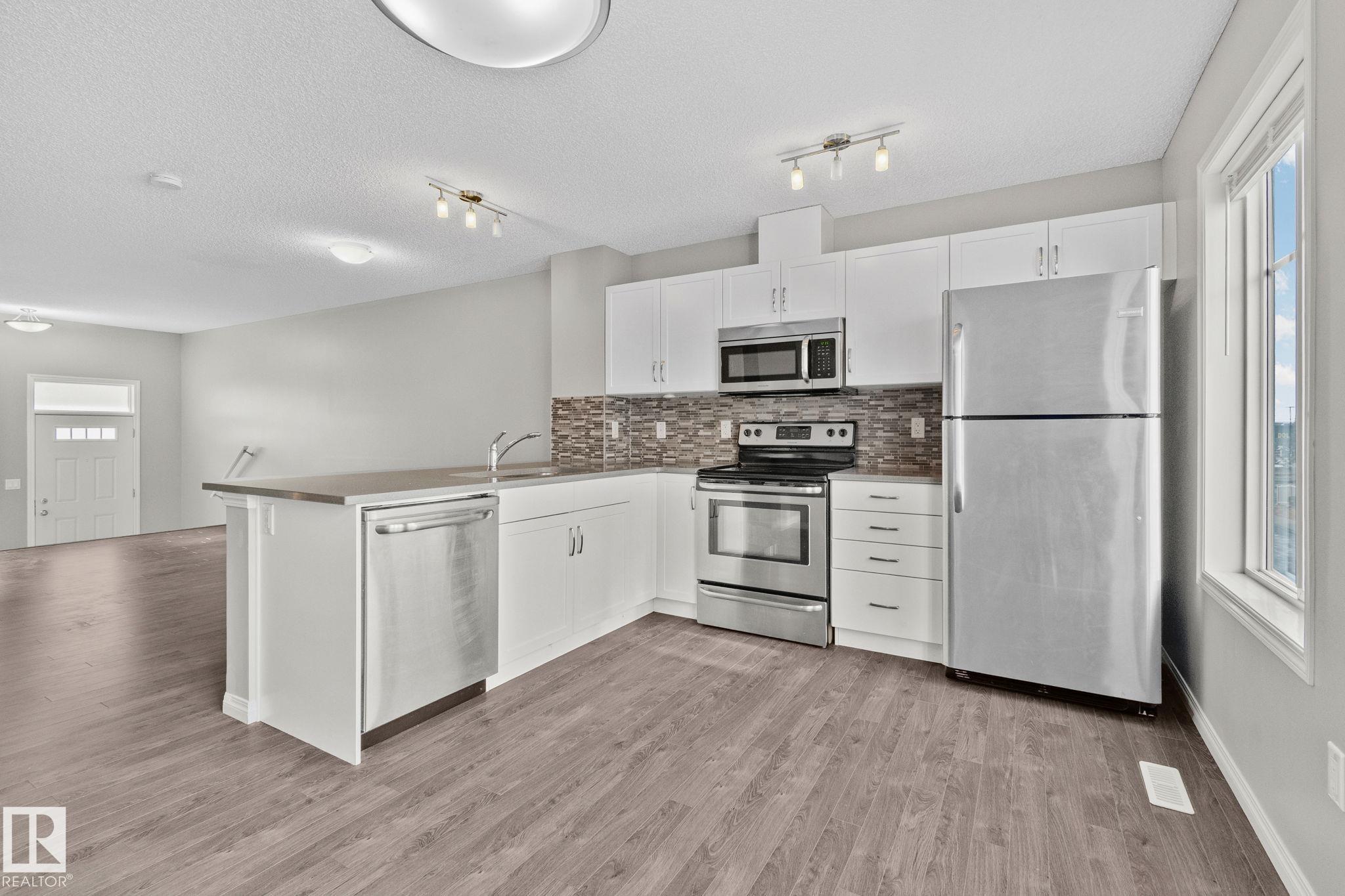 Photo 8 at 105 - 2905 141 Street SW, Chappelle Area, Edmonton