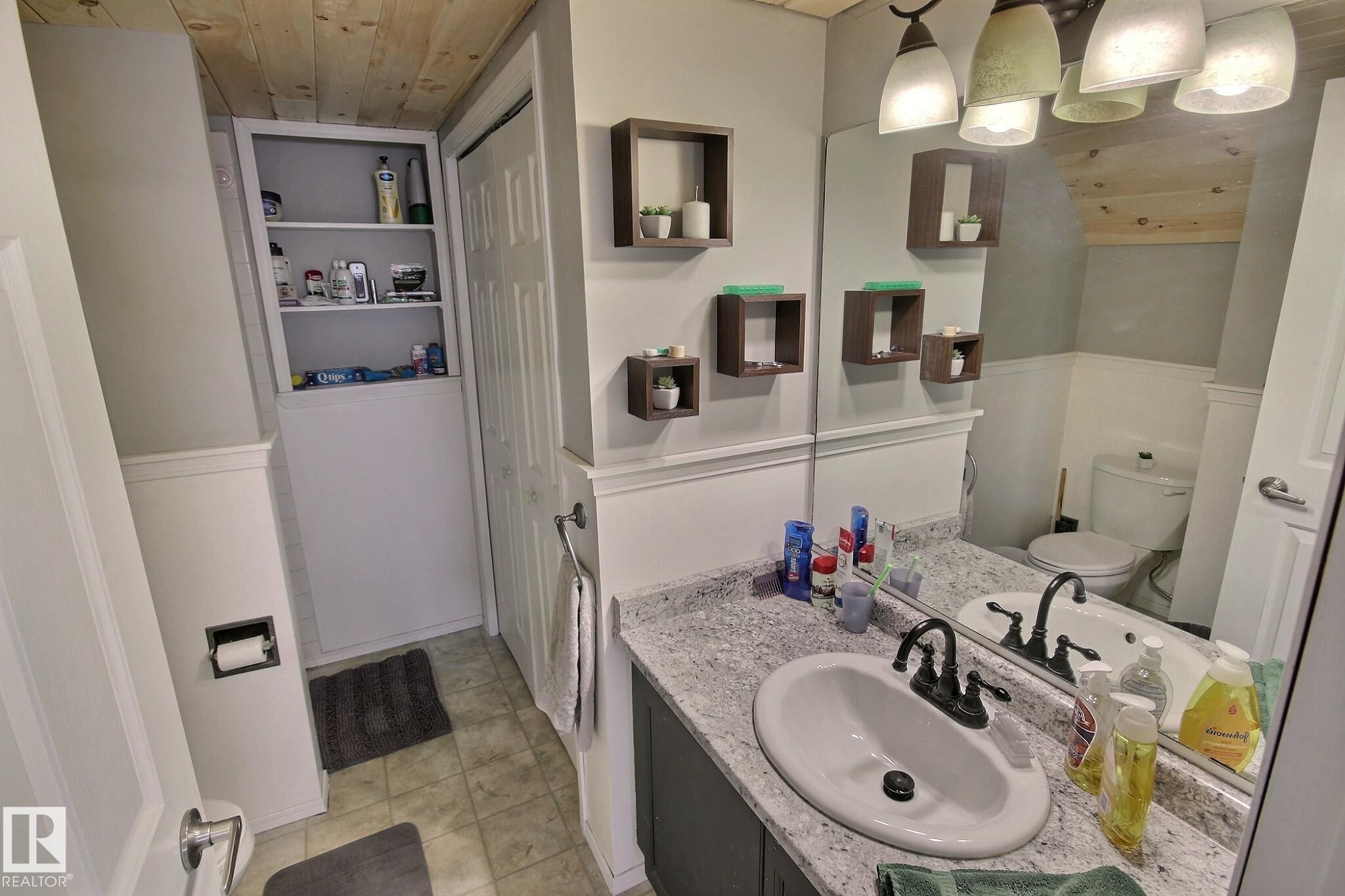 Photo 11 at 12327 45 Street NW, Bergman, Edmonton