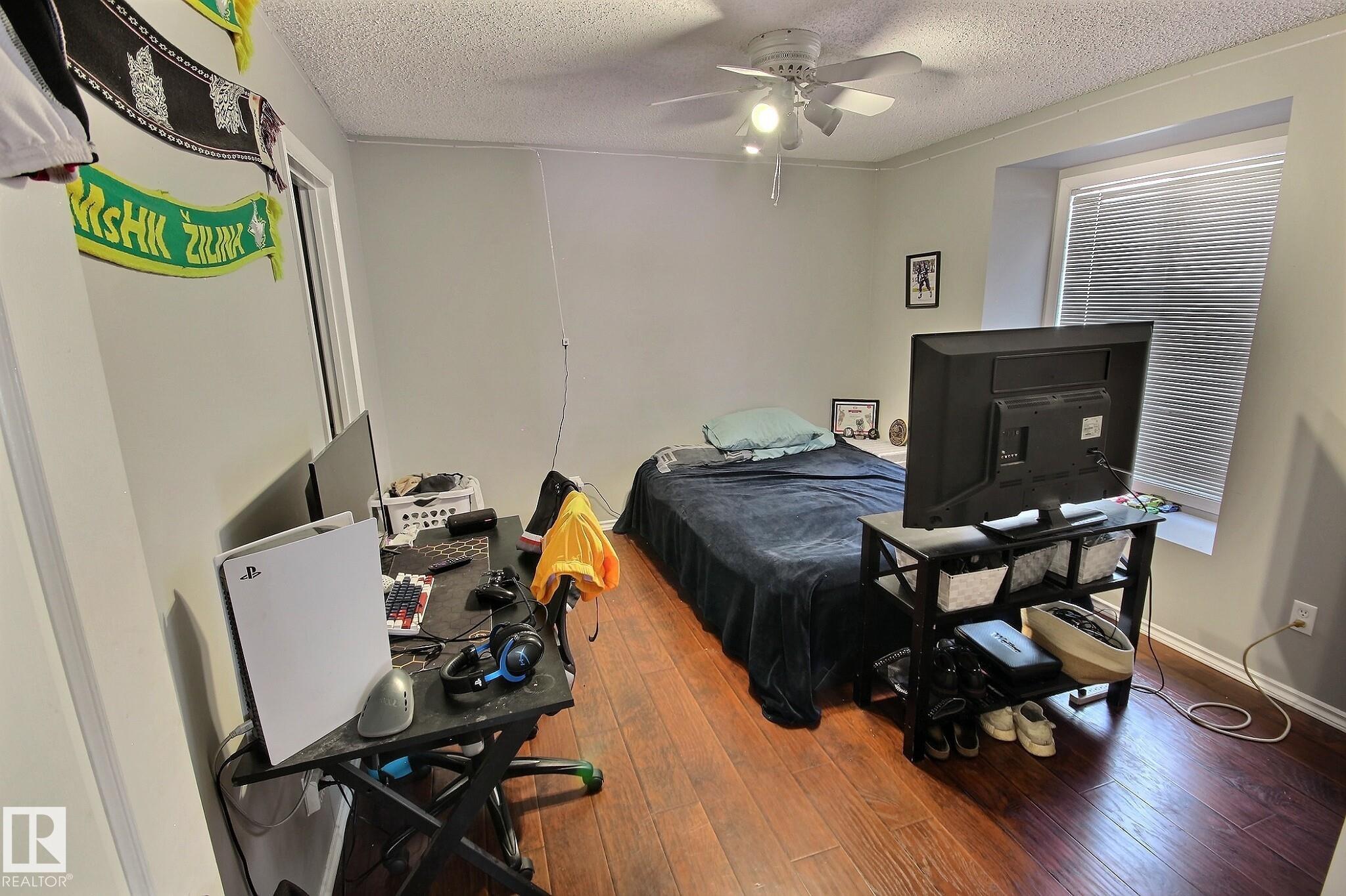 Photo 15 at 12327 45 Street NW, Bergman, Edmonton