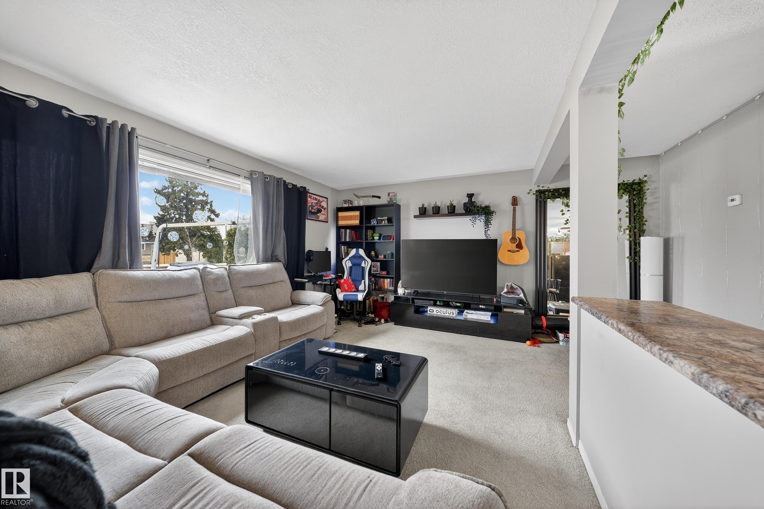 Photo 13 at 10520 52 Avenue NW, Pleasantview, Edmonton