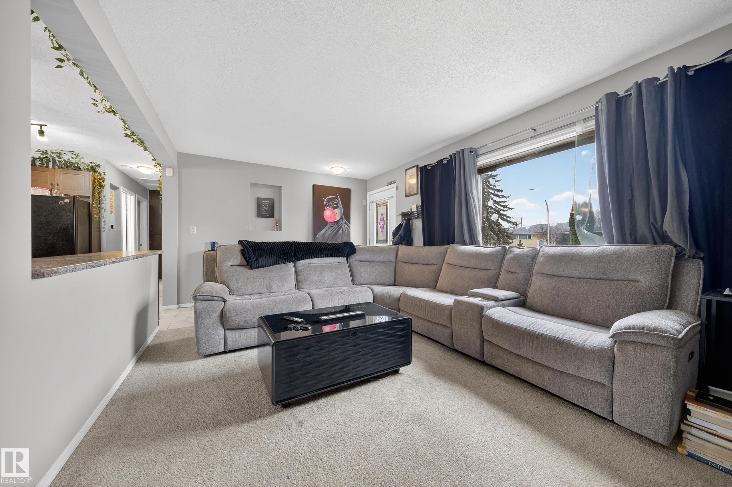 Photo 15 at 10520 52 Avenue NW, Pleasantview, Edmonton