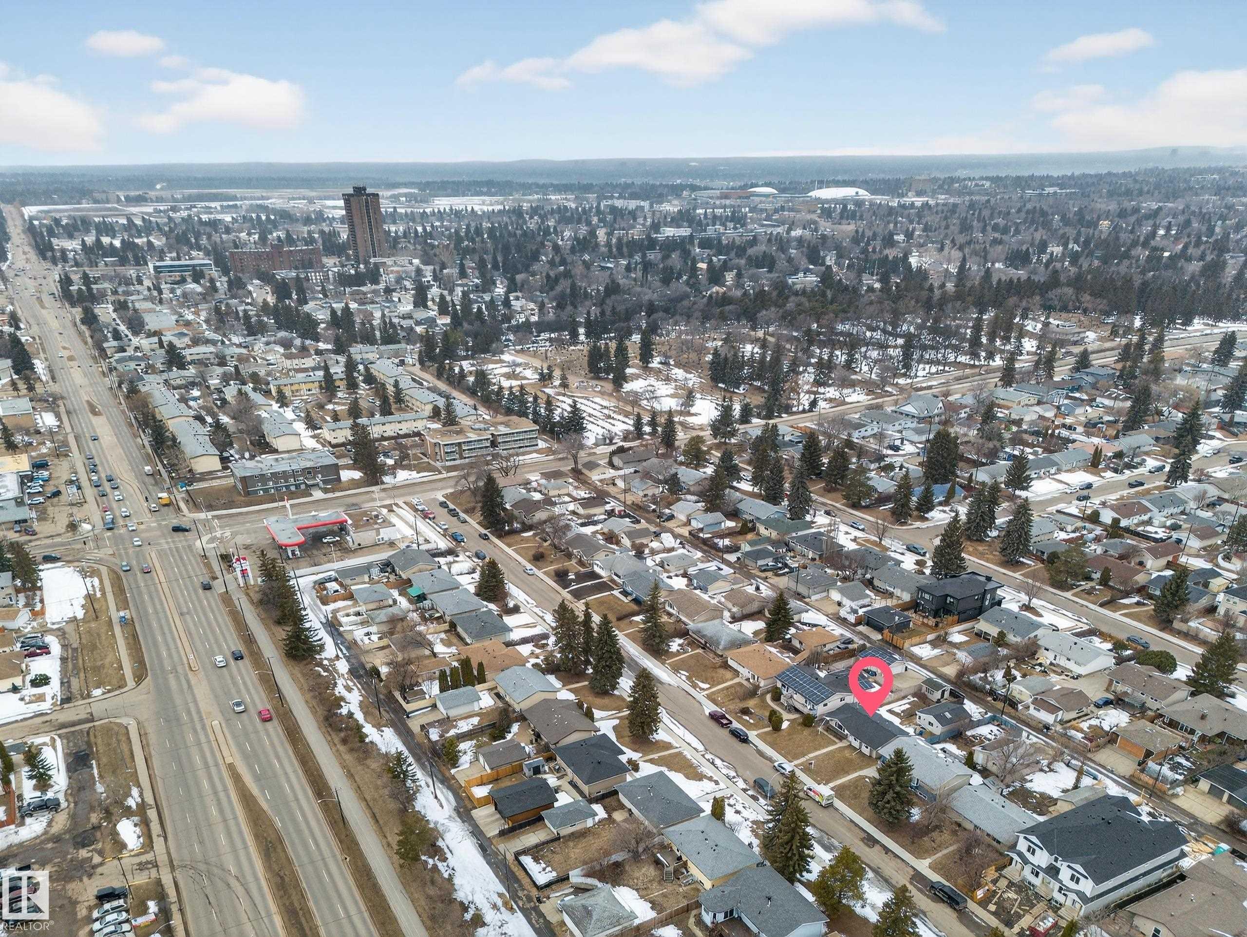 Photo 37 at 10520 52 Avenue NW, Pleasantview, Edmonton