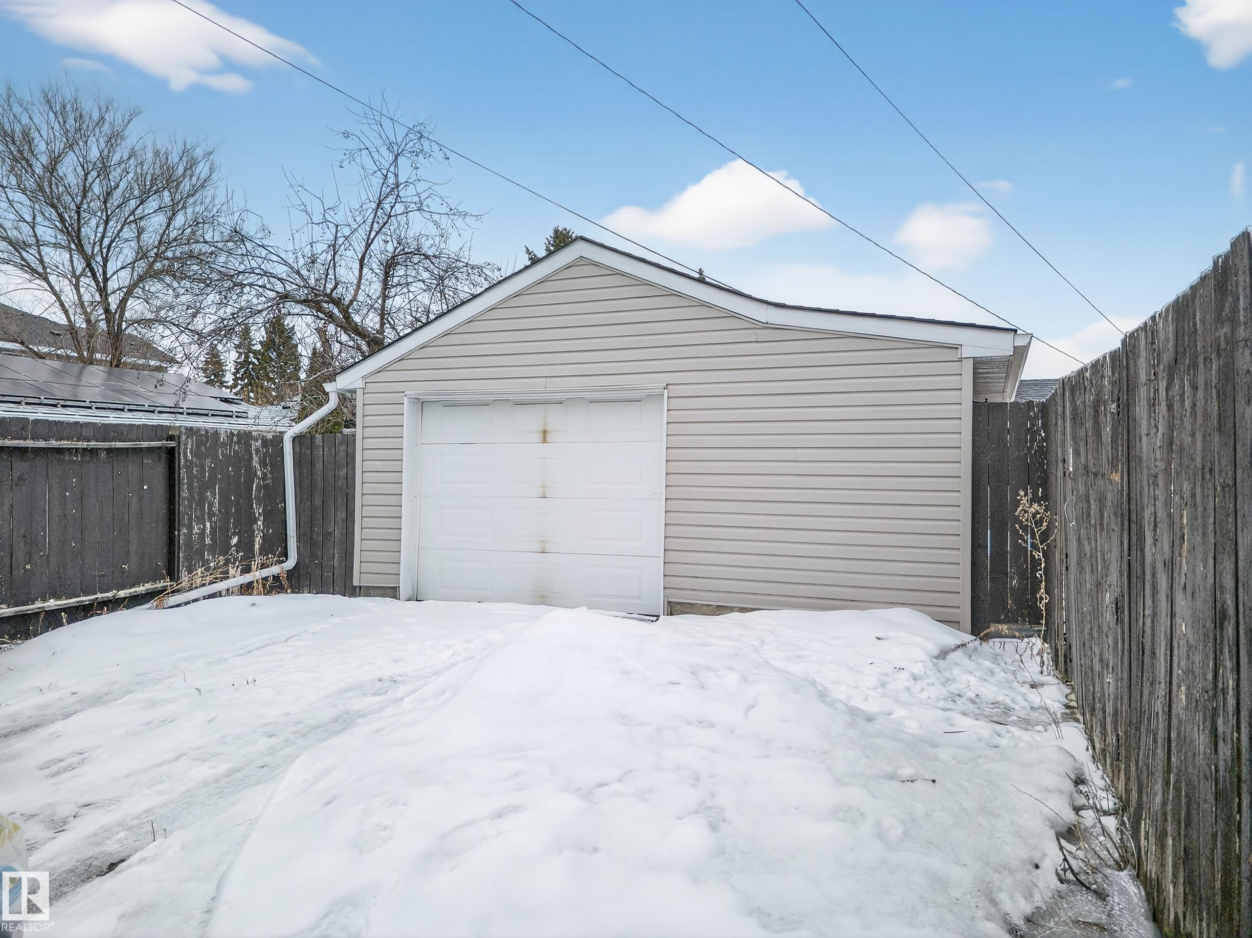 Photo 39 at 10520 52 Avenue NW, Pleasantview, Edmonton