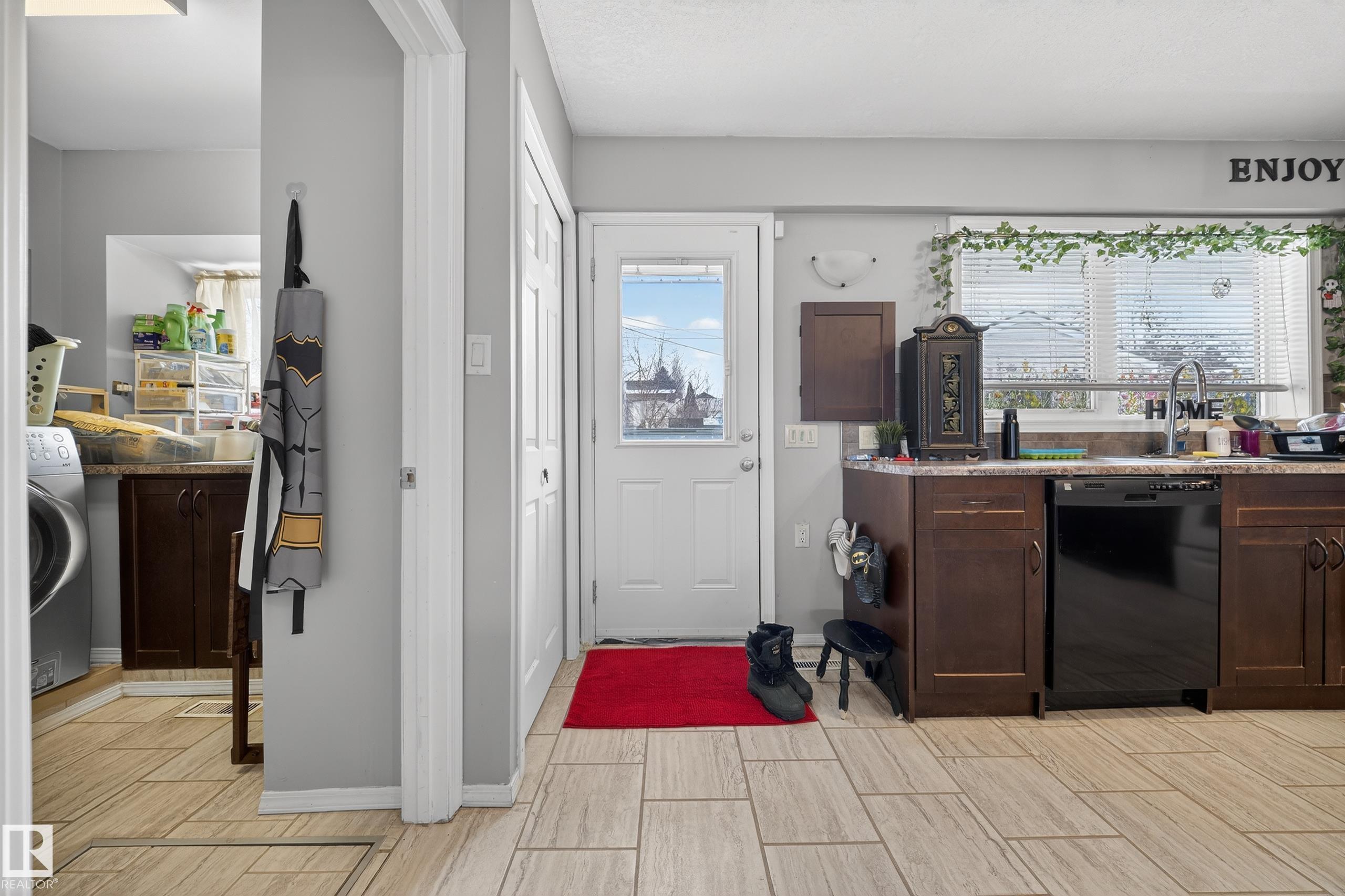 Photo 6 at 10520 52 Avenue NW, Pleasantview, Edmonton