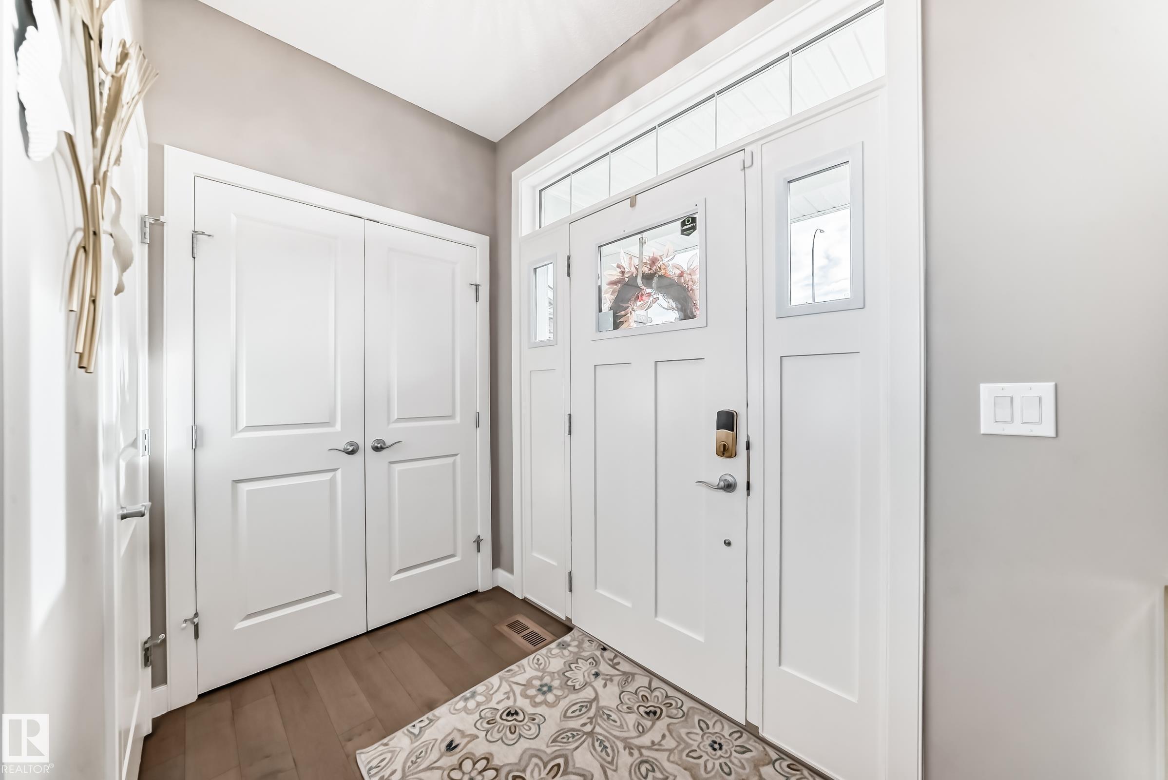 2012 200 Street NW, Stillwater, Edmonton