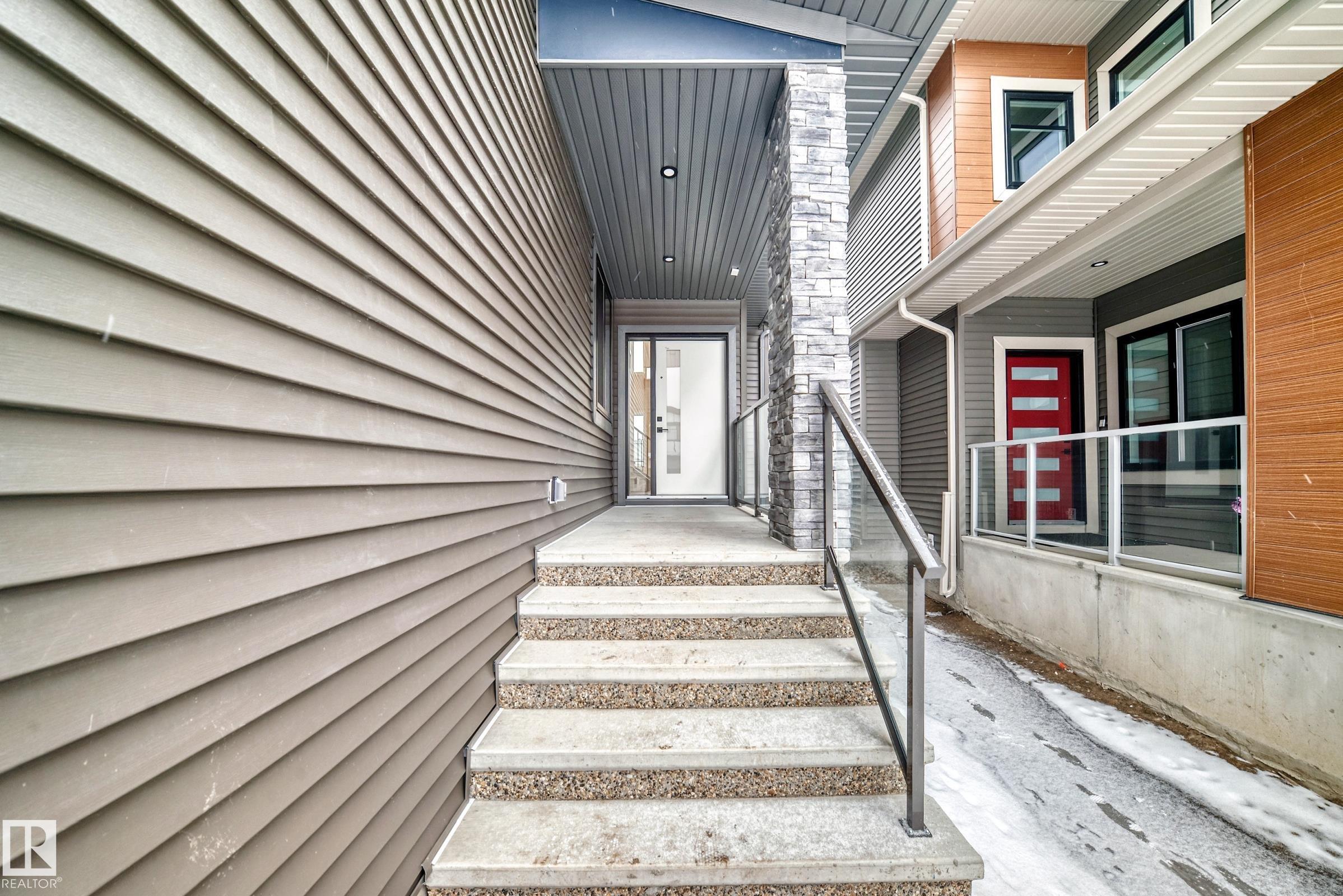 7023 Kiviaq Crescent SW, Keswick, Edmonton