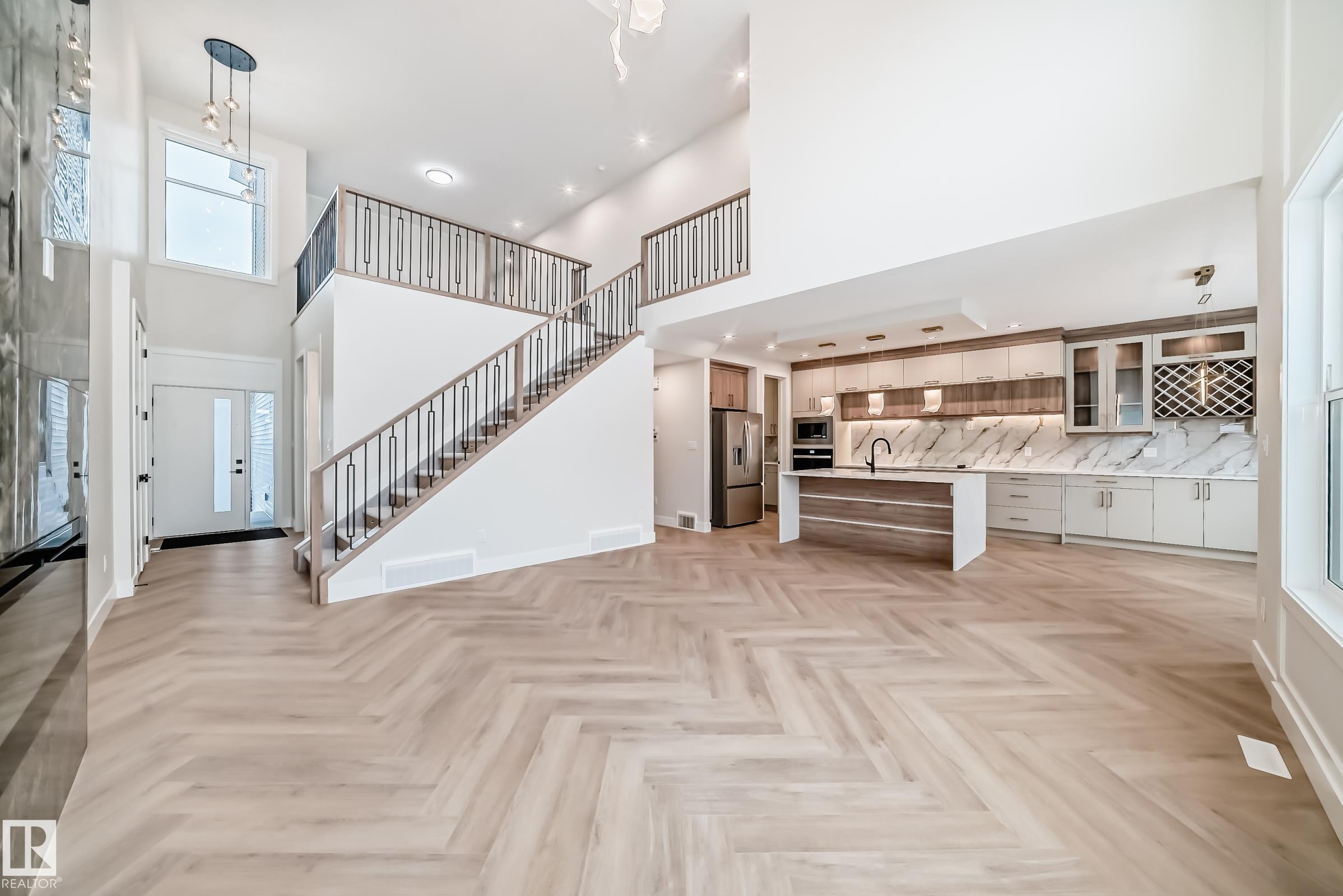 Photo 11 at 7023 Kiviaq Crescent SW, Keswick, Edmonton