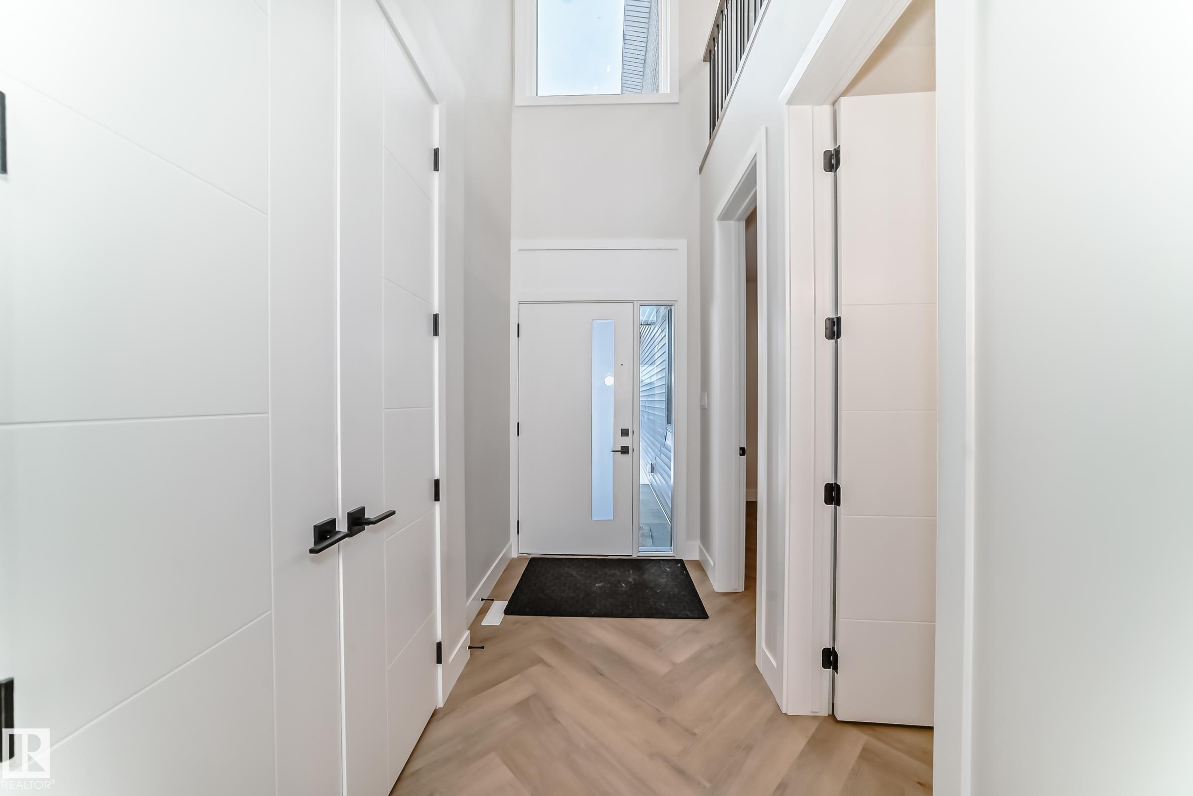 7023 Kiviaq Crescent SW, Keswick, Edmonton