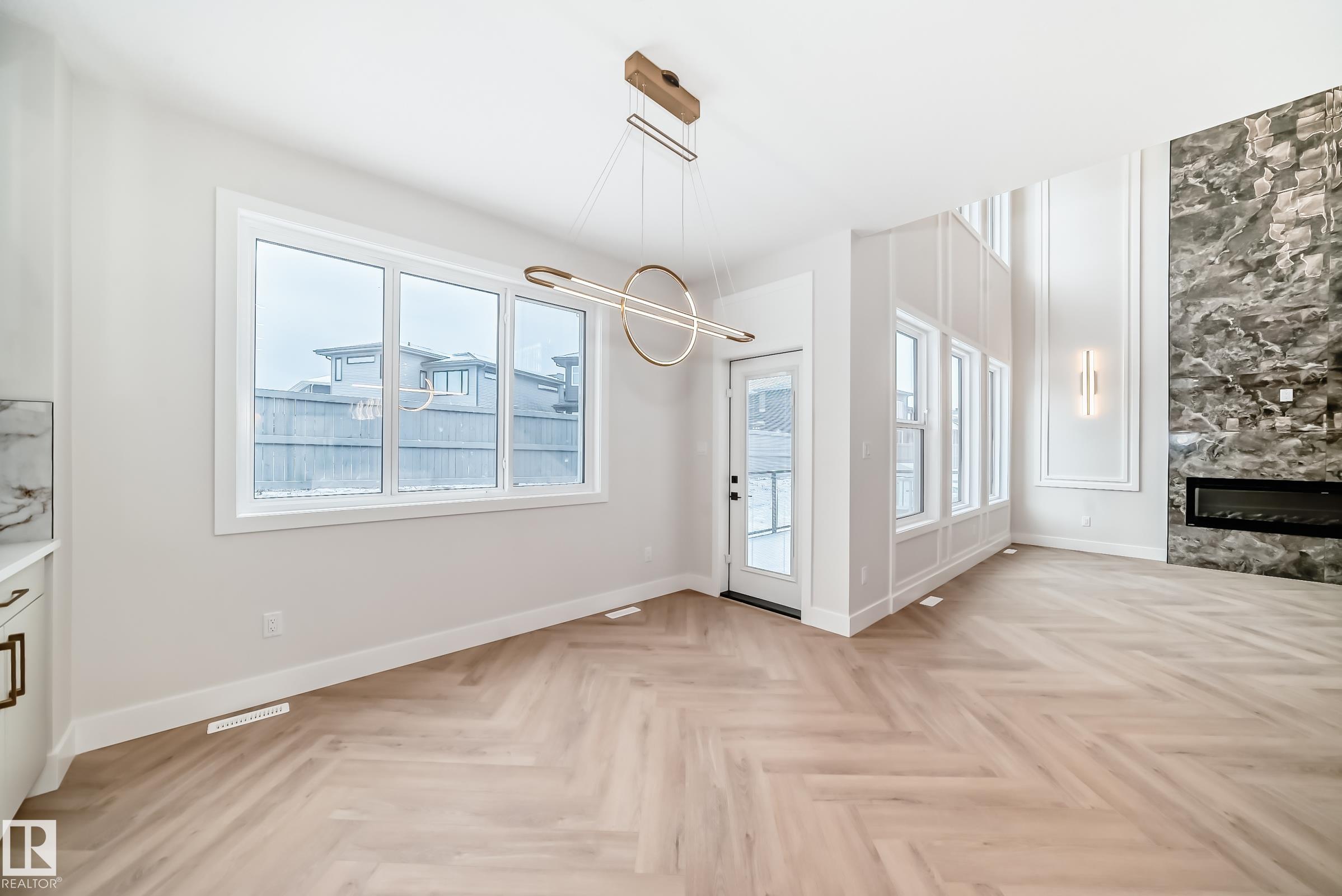 7023 Kiviaq Crescent SW, Keswick, Edmonton