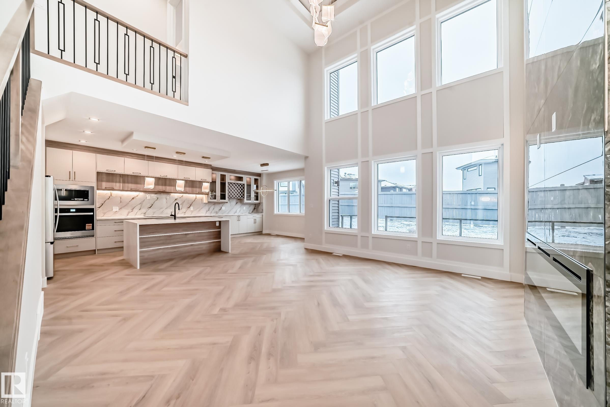 Photo 10 at 7023 Kiviaq Crescent SW, Keswick, Edmonton