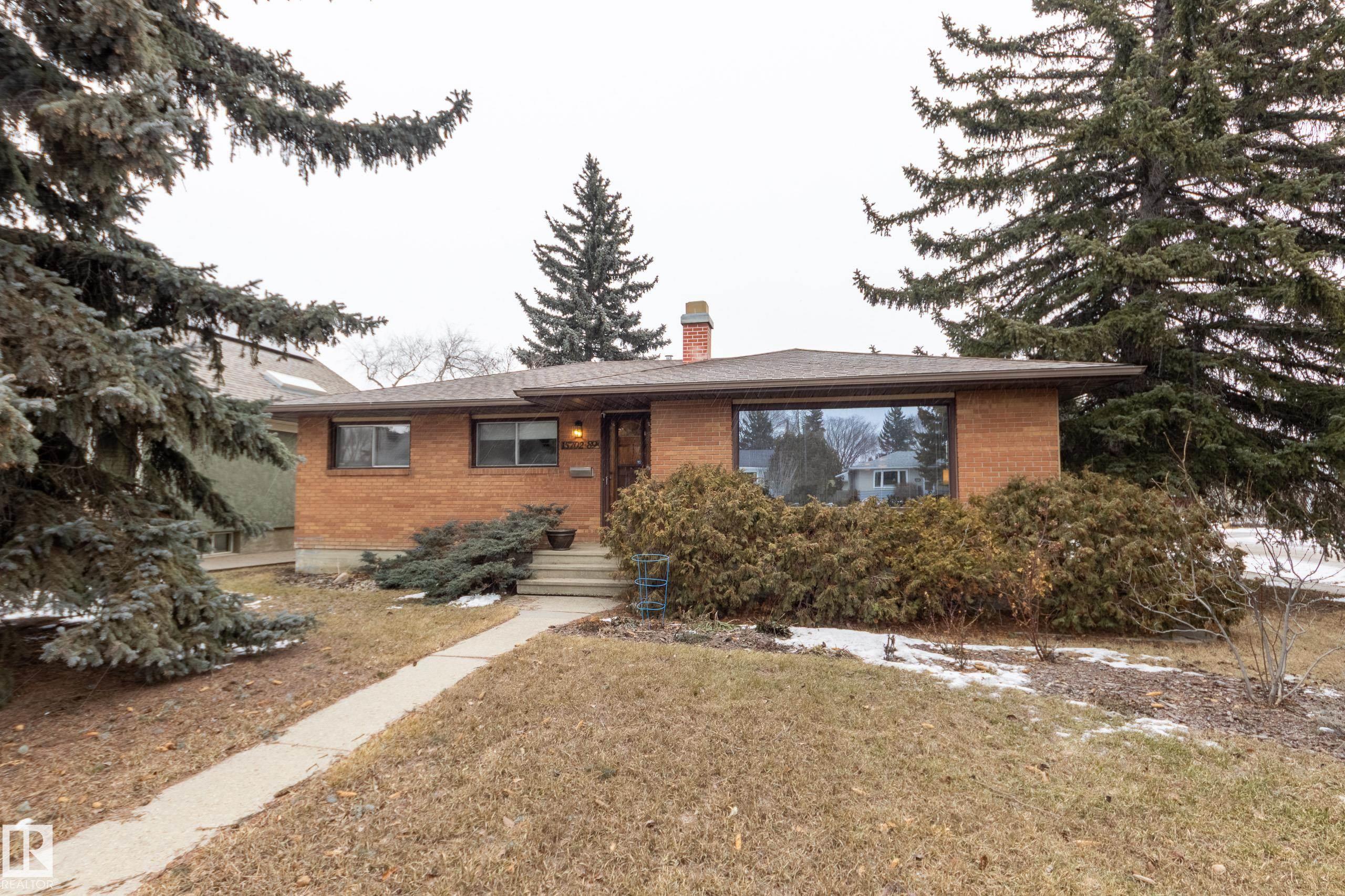 15702 89a Avenue NW, Meadowlark Park, Edmonton