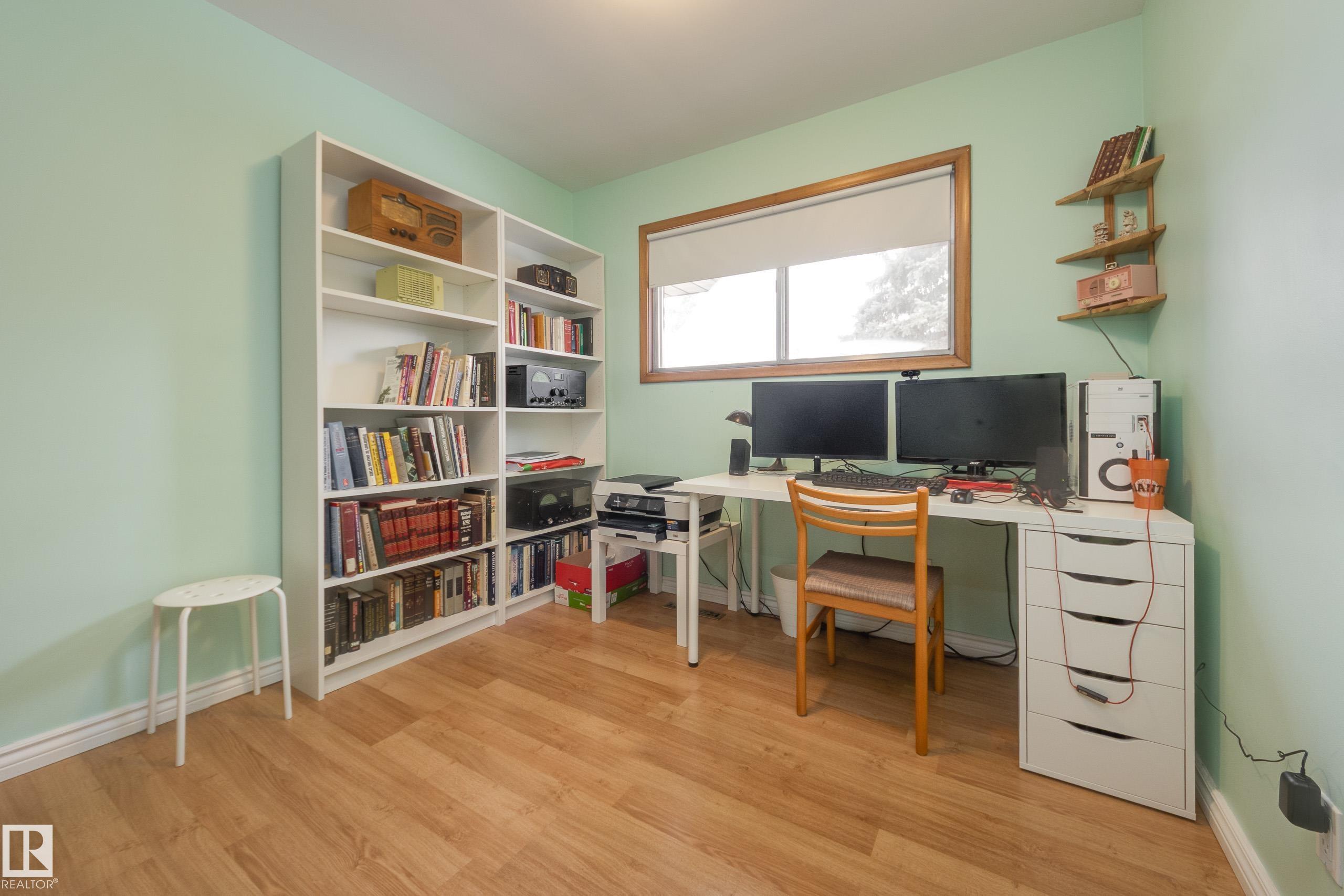 Photo 26 at 15702 89a Avenue NW, Meadowlark Park, Edmonton