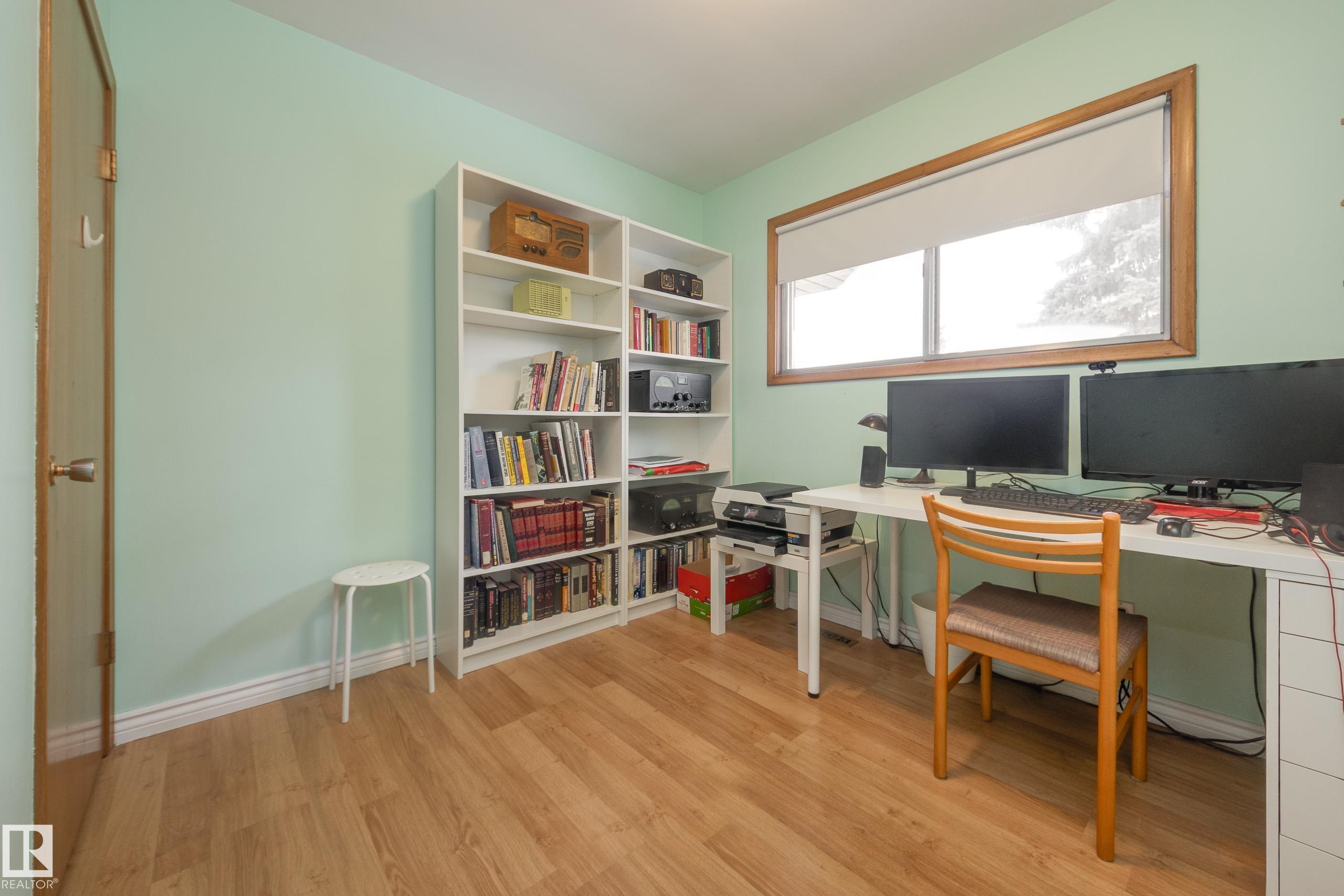 Photo 27 at 15702 89a Avenue NW, Meadowlark Park, Edmonton