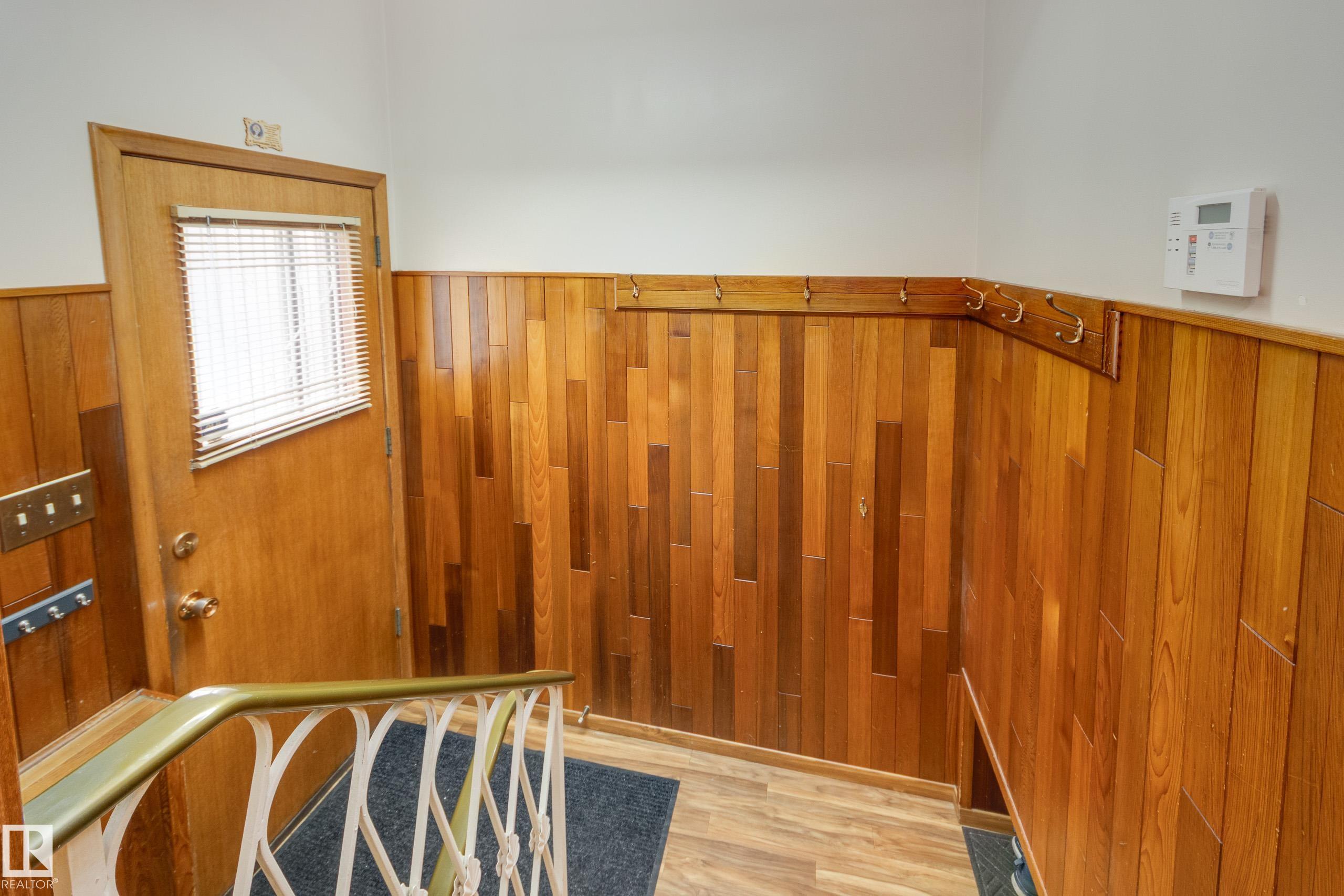 Photo 30 at 15702 89a Avenue NW, Meadowlark Park, Edmonton