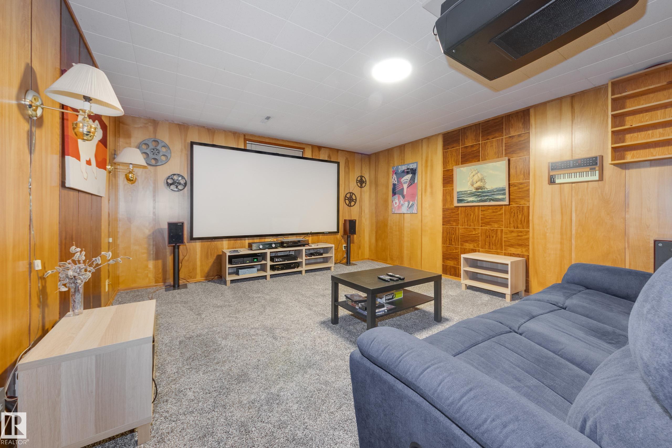 Photo 35 at 15702 89a Avenue NW, Meadowlark Park, Edmonton