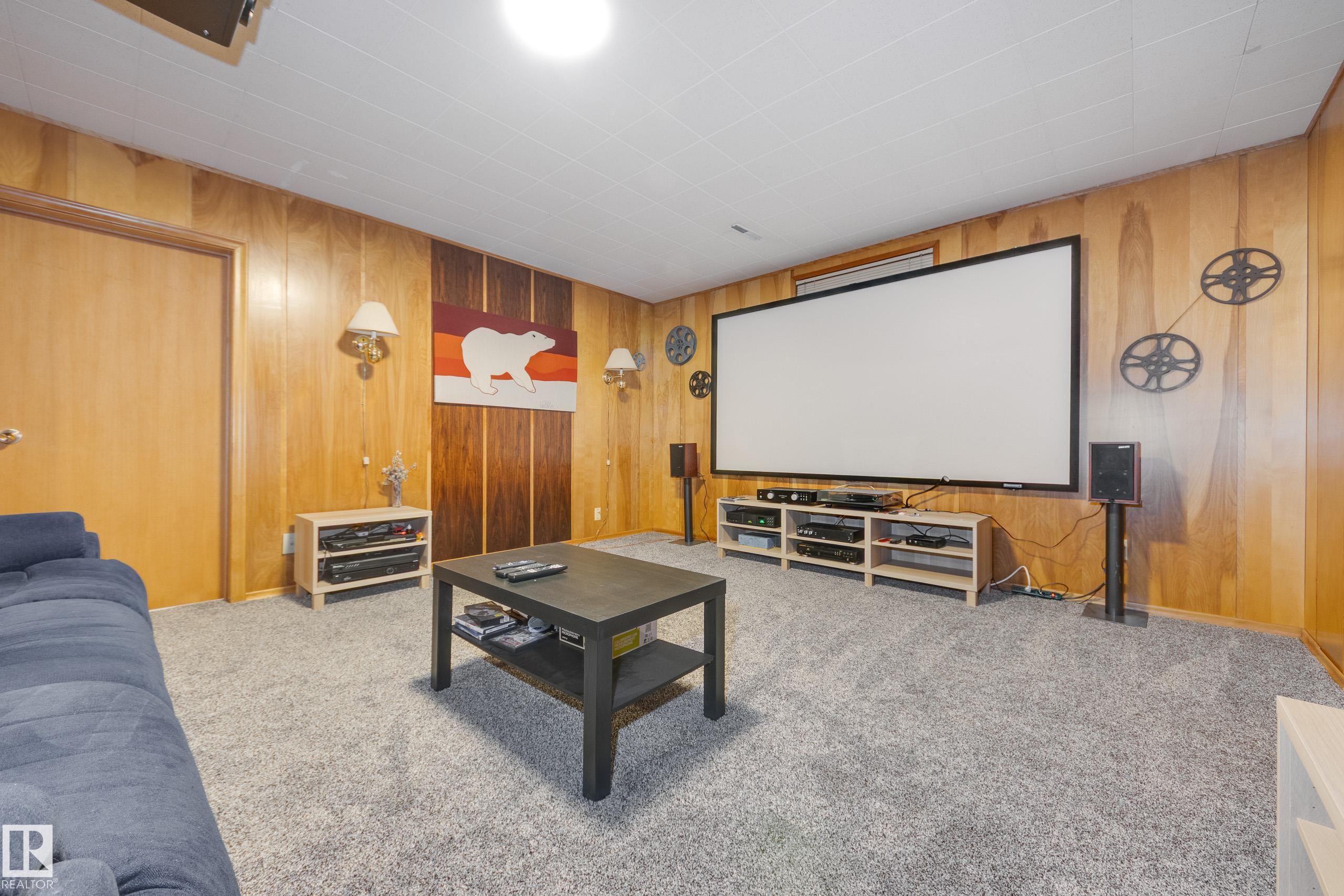 Photo 37 at 15702 89a Avenue NW, Meadowlark Park, Edmonton