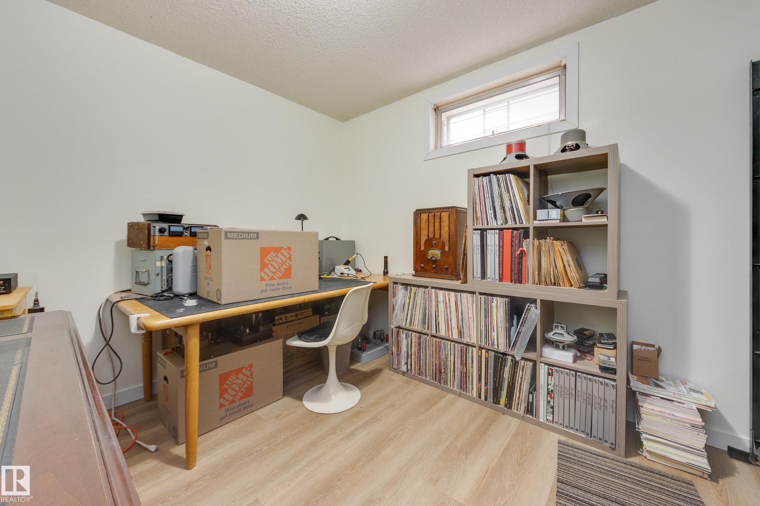 Photo 40 at 15702 89a Avenue NW, Meadowlark Park, Edmonton