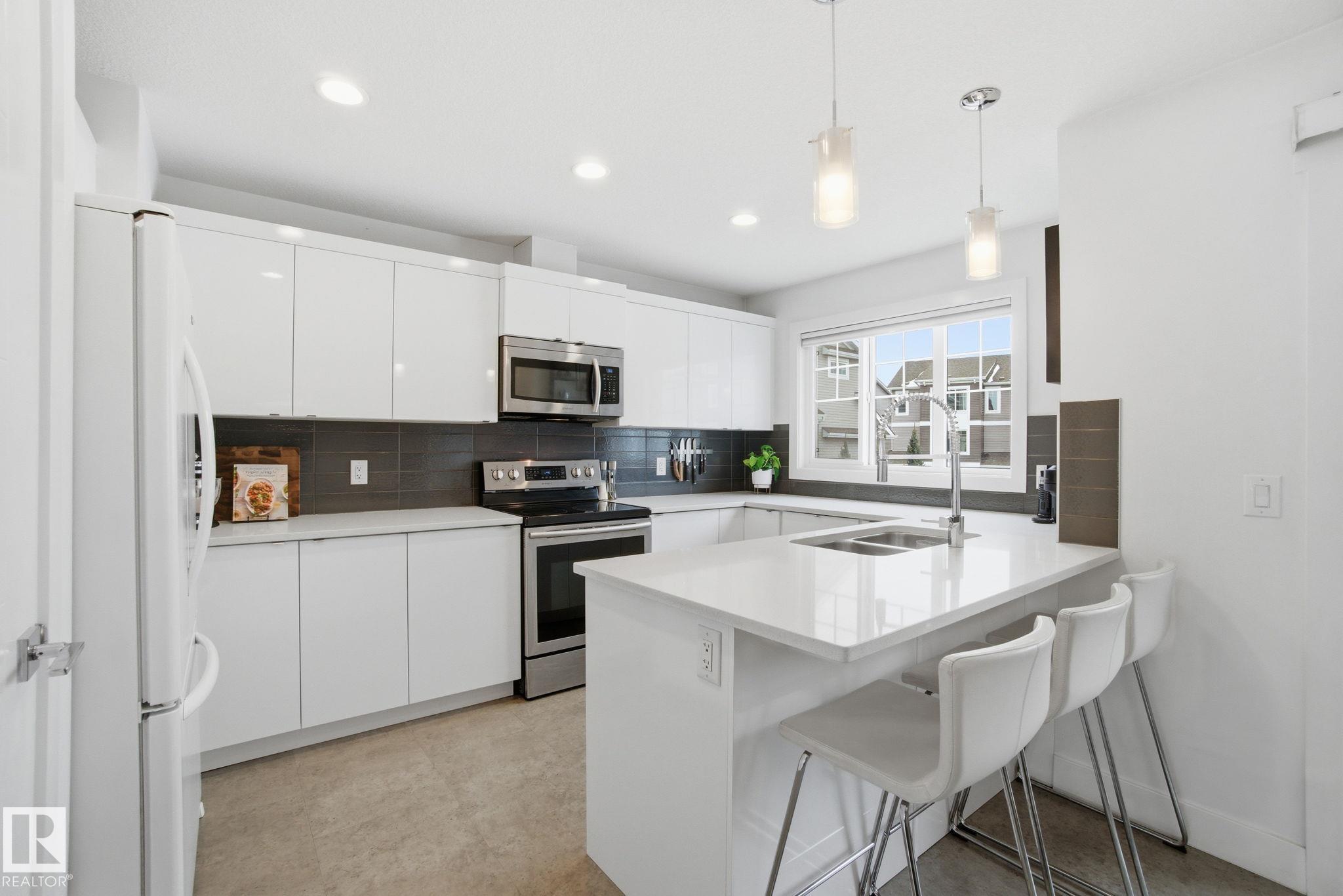 Photo 16 at 24 - 1391 Starling Drive NW, Starling, Edmonton