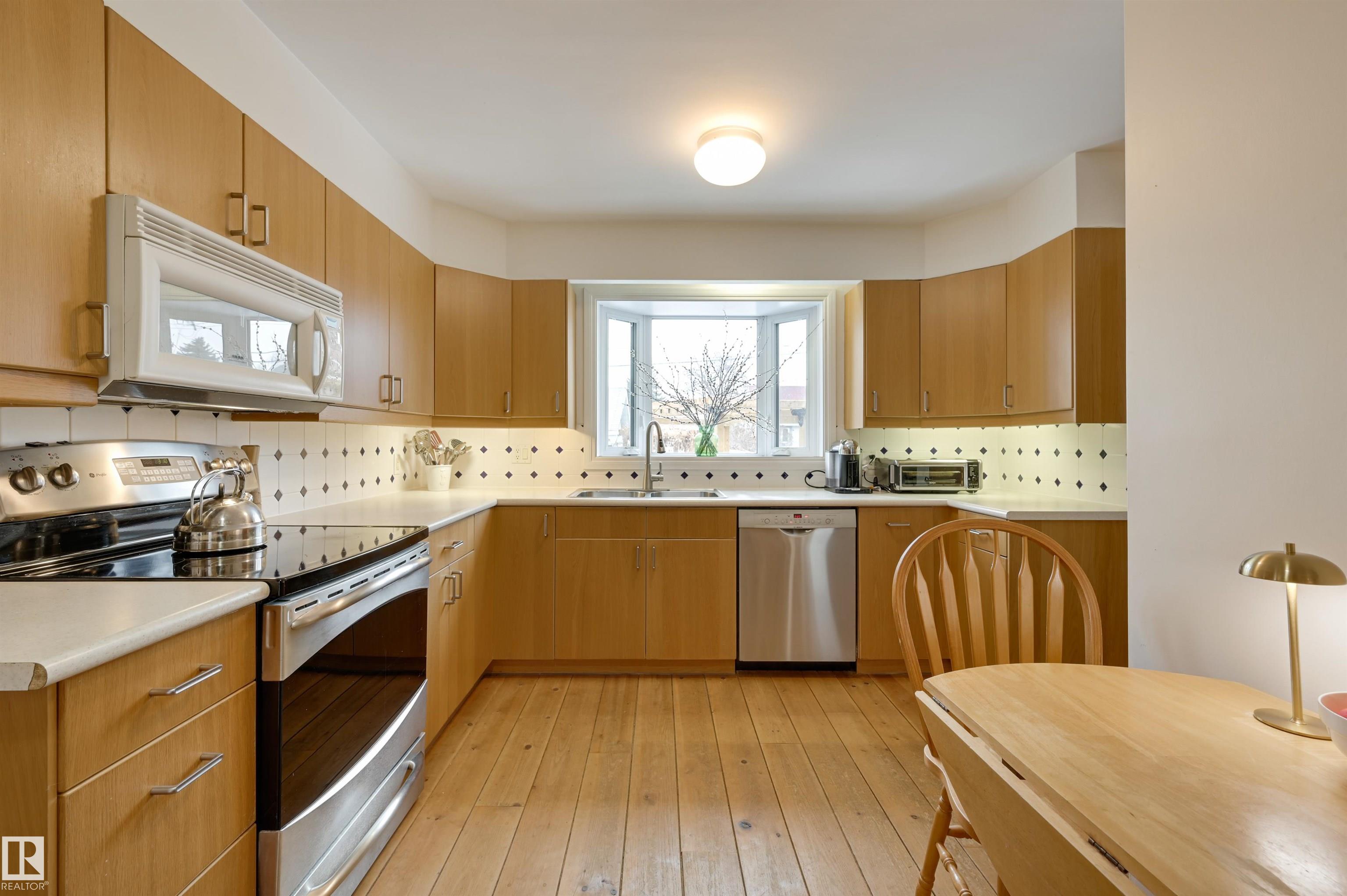 Photo 10 at 9027 145 Street NW, Parkview, Edmonton