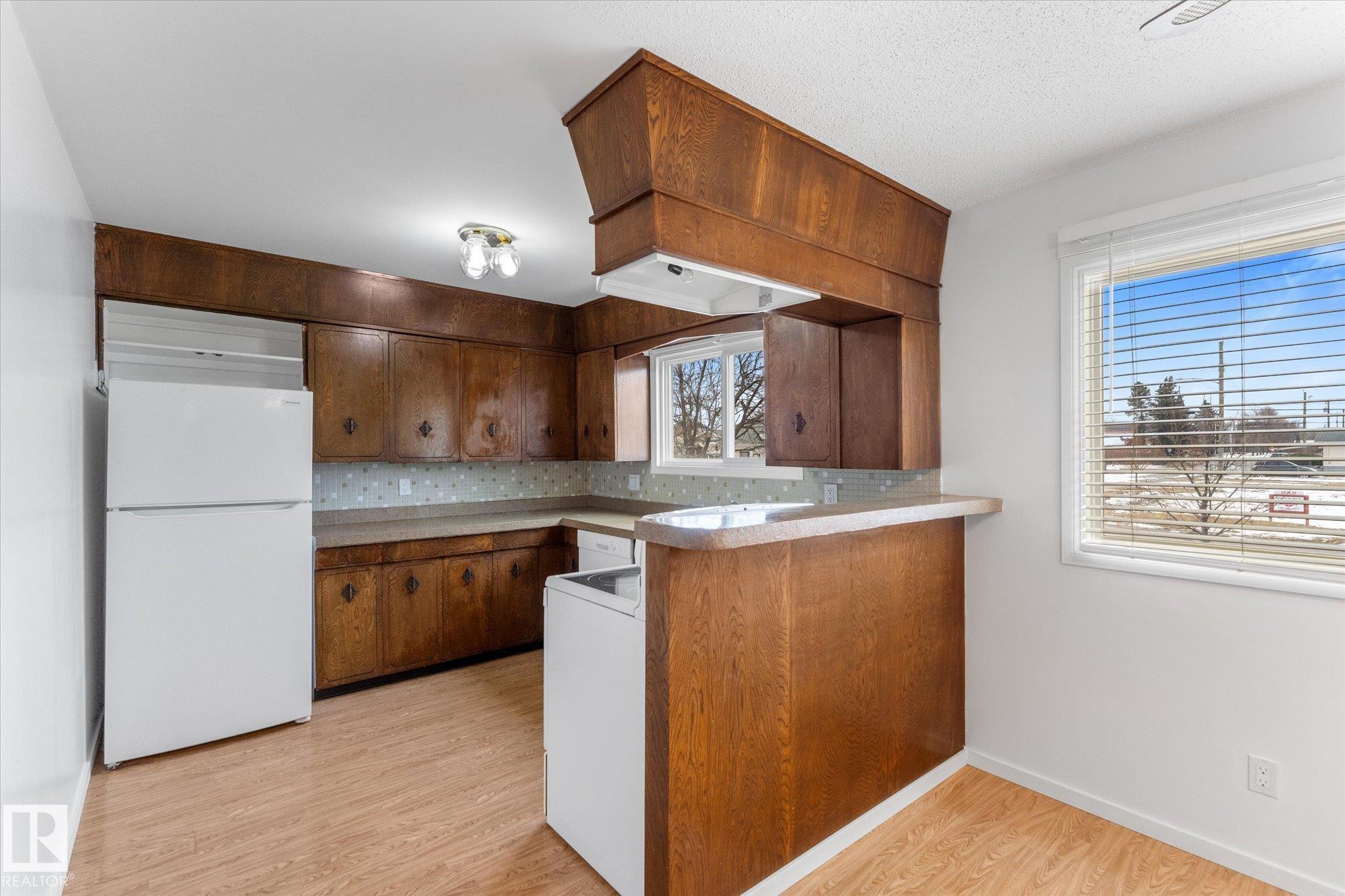 Photo 9 at 4520 54 Avenue, North Telford, Leduc