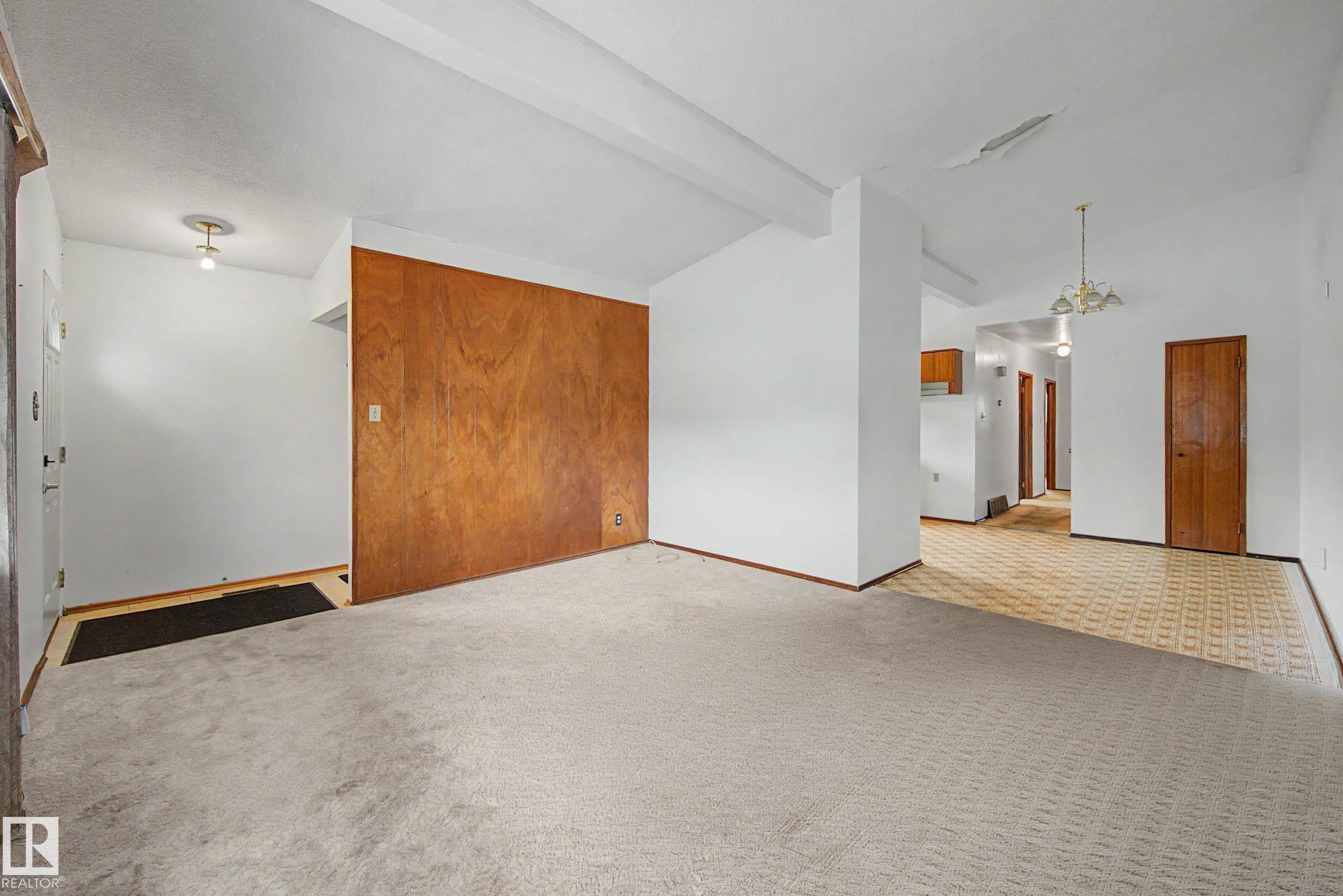 Photo 6 at 13041 82 Street NW, Balwin, Edmonton