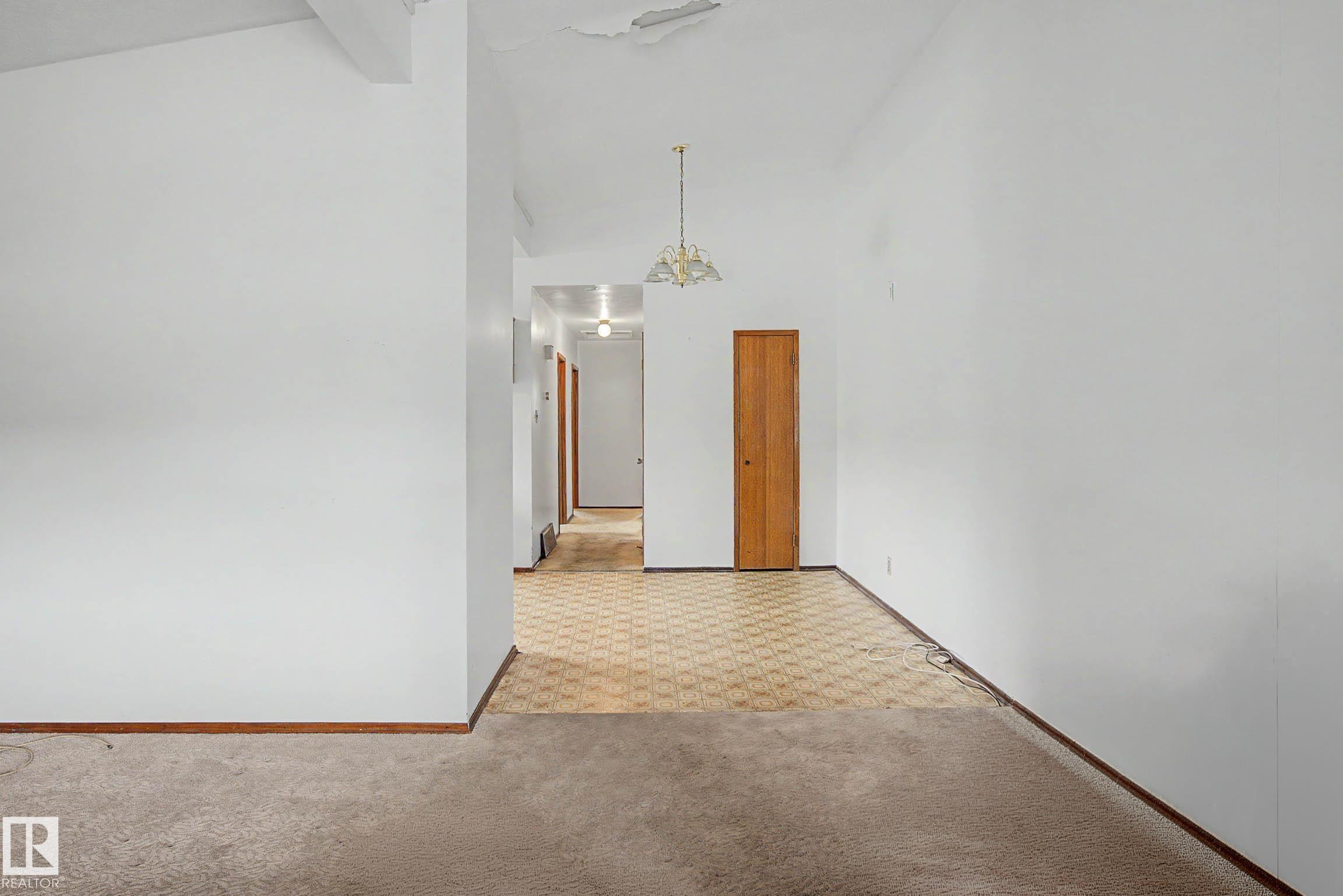 Photo 7 at 13041 82 Street NW, Balwin, Edmonton