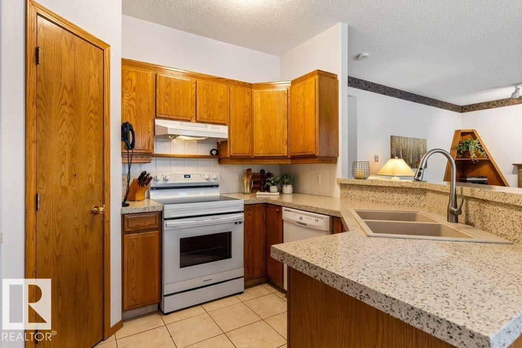 Photo 13 at 4344 28a Street NW, Larkspur, Edmonton
