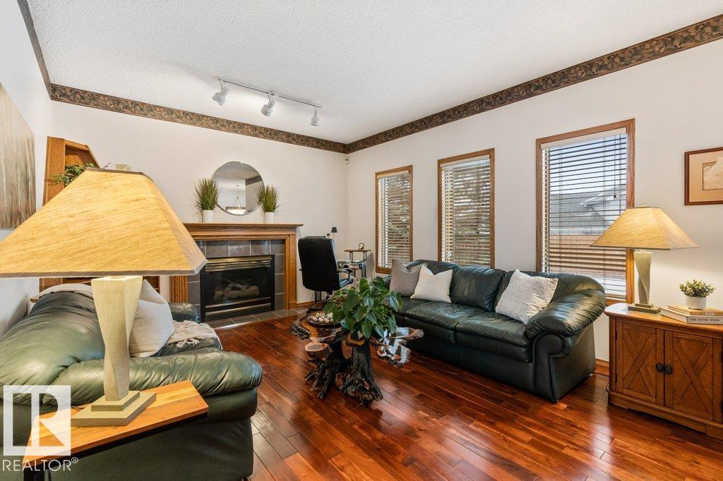 Photo 7 at 4344 28a Street NW, Larkspur, Edmonton