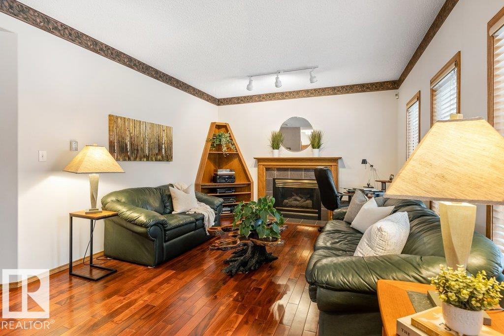 Photo 8 at 4344 28a Street NW, Larkspur, Edmonton