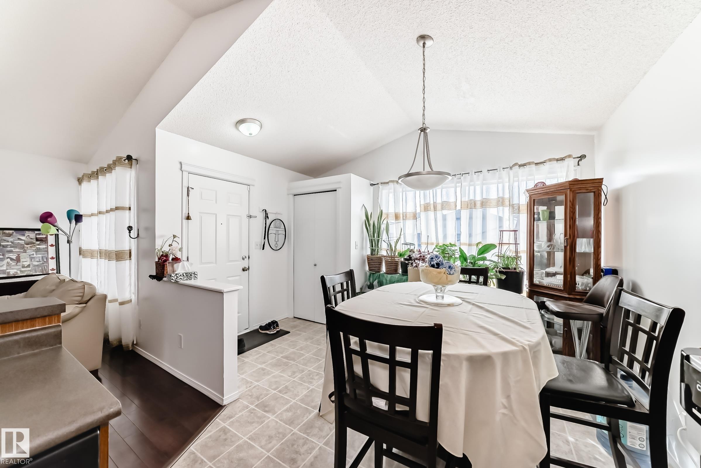 Photo 12 at 15112 139 Street NW, Cumberland, Edmonton