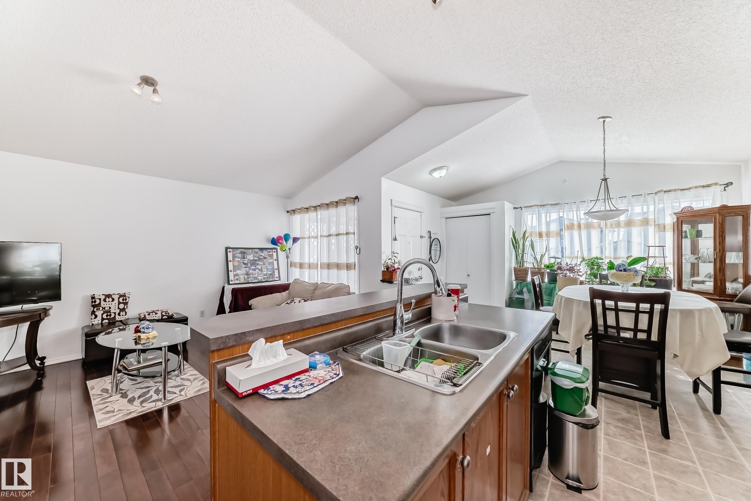 Photo 17 at 15112 139 Street NW, Cumberland, Edmonton