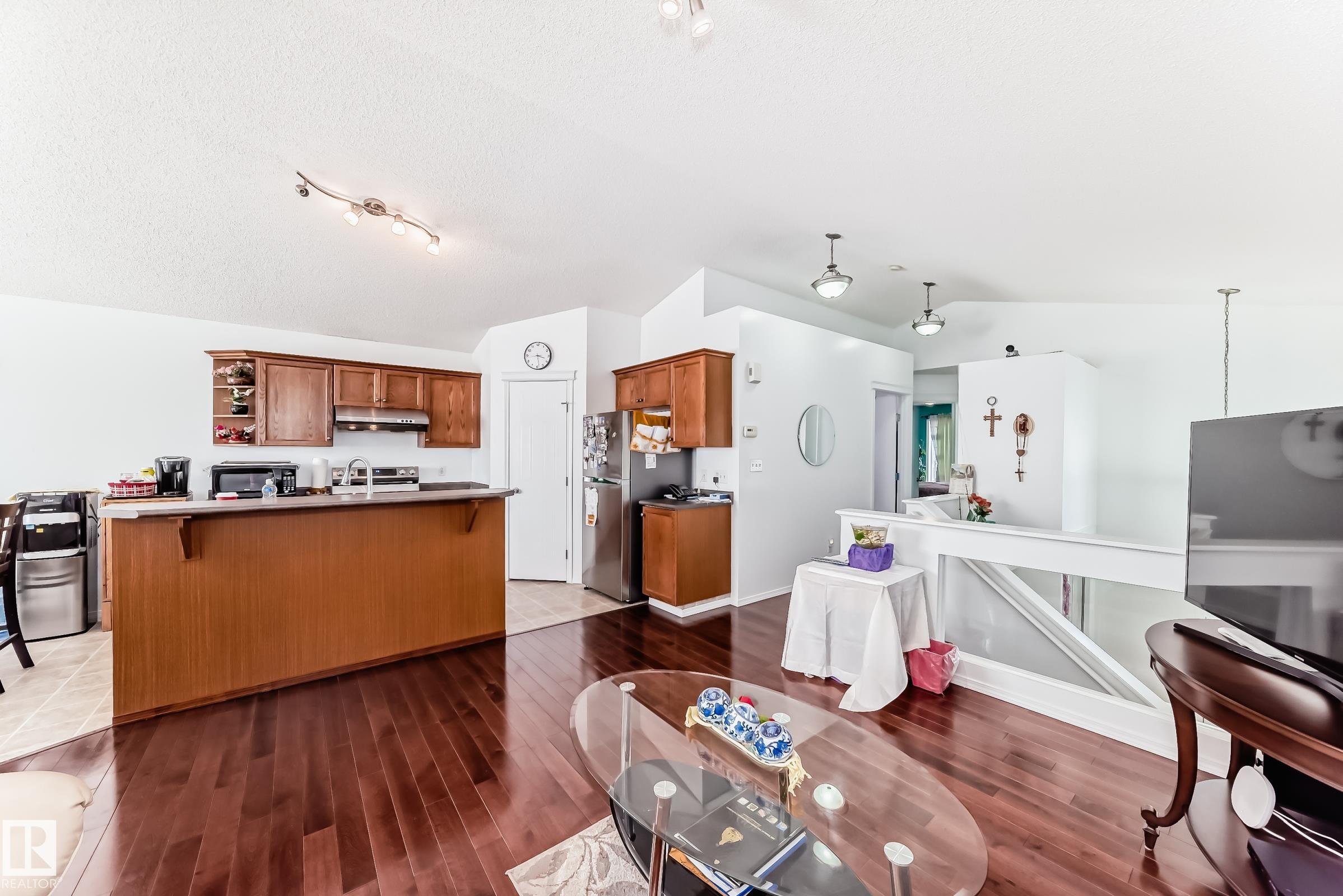 Photo 9 at 15112 139 Street NW, Cumberland, Edmonton