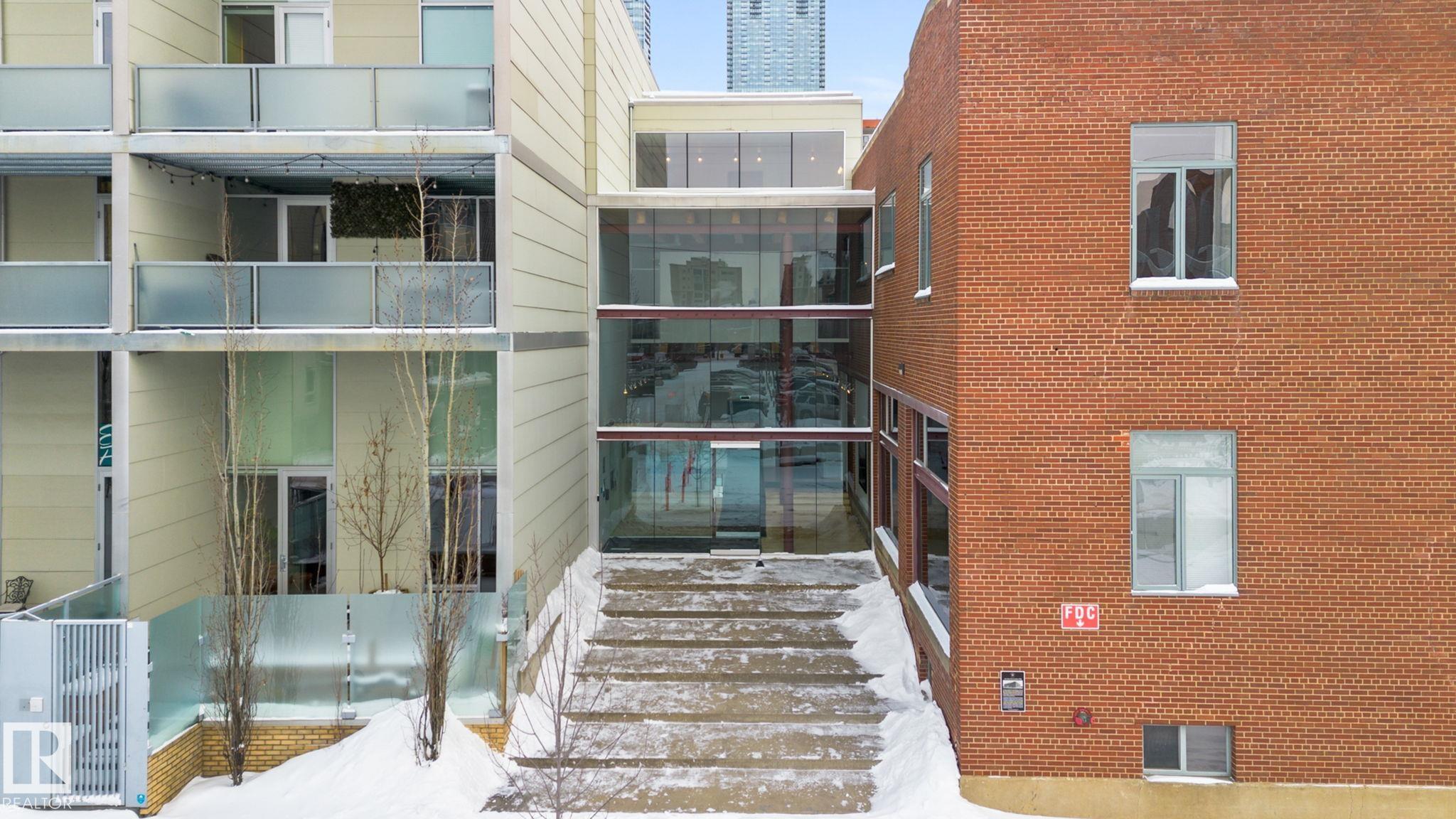 https://zimg.paragon.ice.com/ParagonImages/Property/PM/RAE/225393474/29/0/0/5af814cb8e6acb49b9d269ee37fd9c34/1/a6e6e3604fbce4c8feb2bd2e2f1a1a3a/225393474-44117714-3981-4DC9-9FFD-D65E869B4A4F.JPG