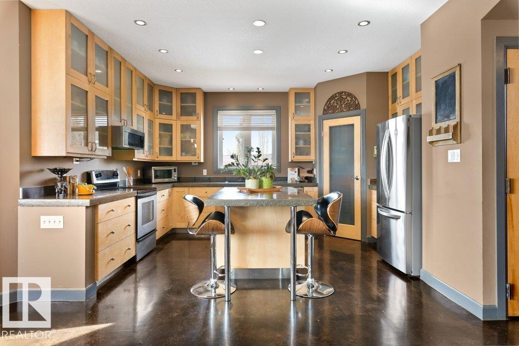 Photo 13 at 3335 32 Avenue NW, Silver Berry, Edmonton