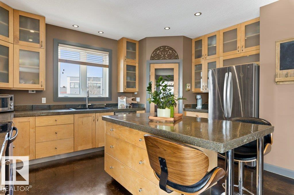 Photo 15 at 3335 32 Avenue NW, Silver Berry, Edmonton