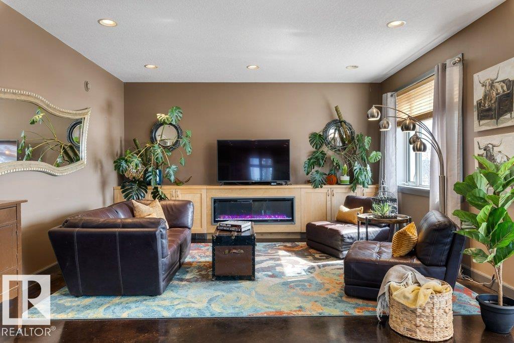 Photo 16 at 3335 32 Avenue NW, Silver Berry, Edmonton