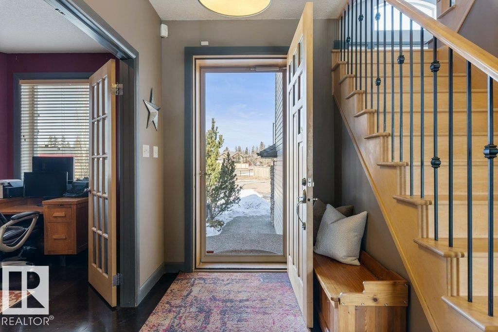 3335 32 Avenue NW, Silver Berry, Edmonton