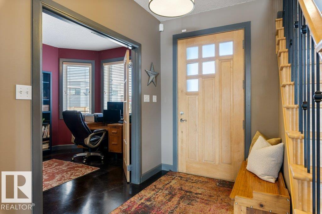 3335 32 Avenue NW, Silver Berry, Edmonton